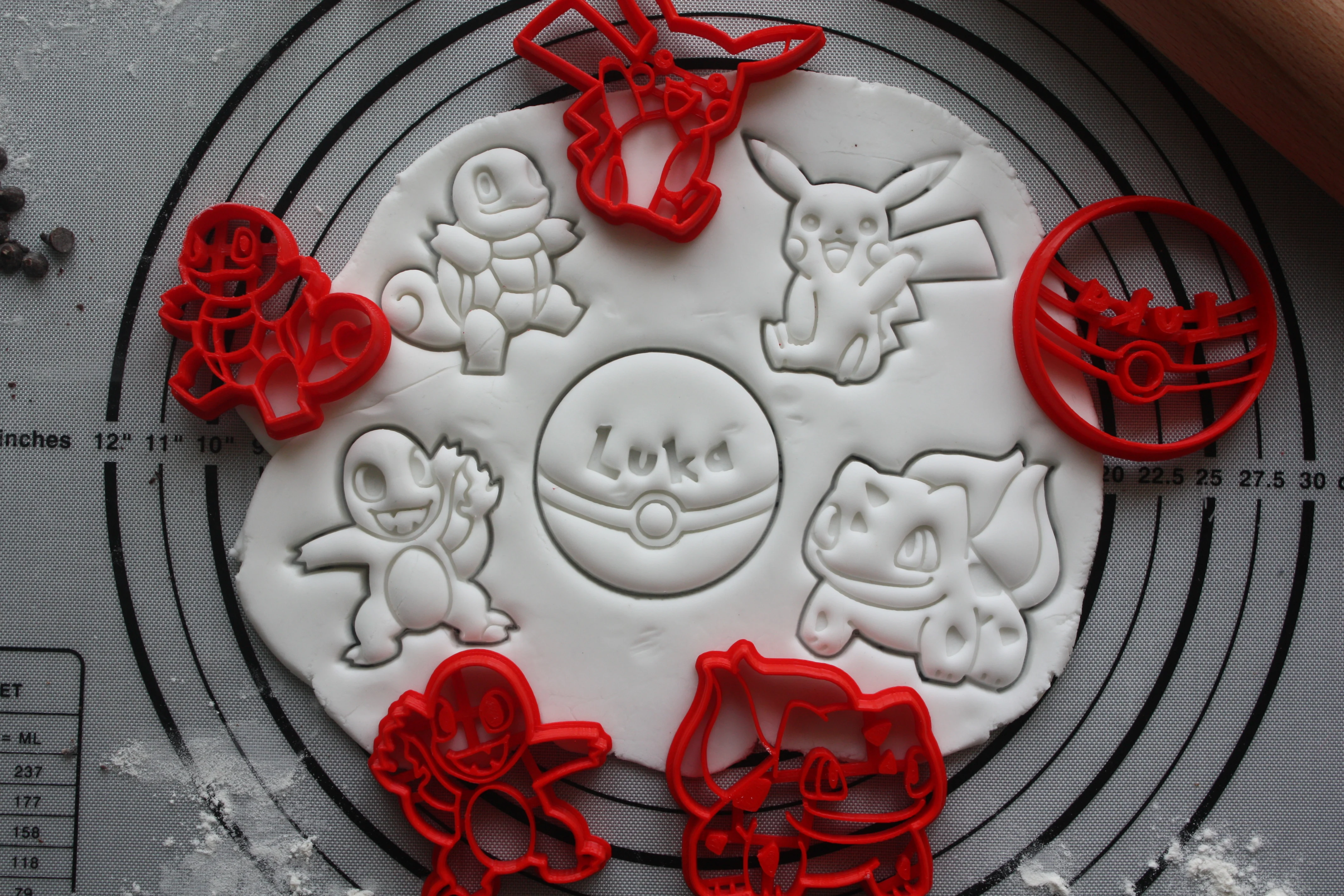 5 cookie cutters POKEMON - Classique