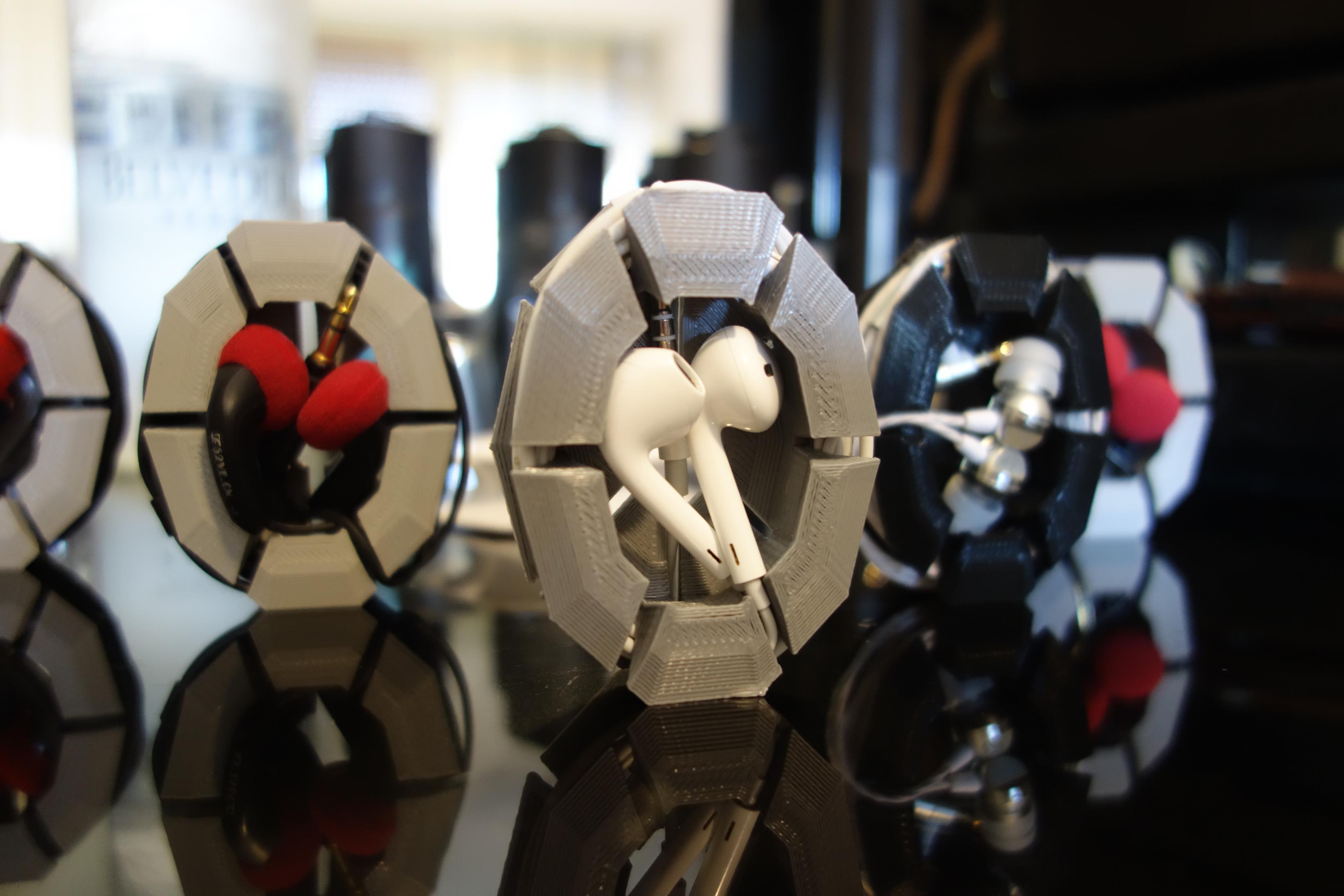 Earbuddy - Earphone holder