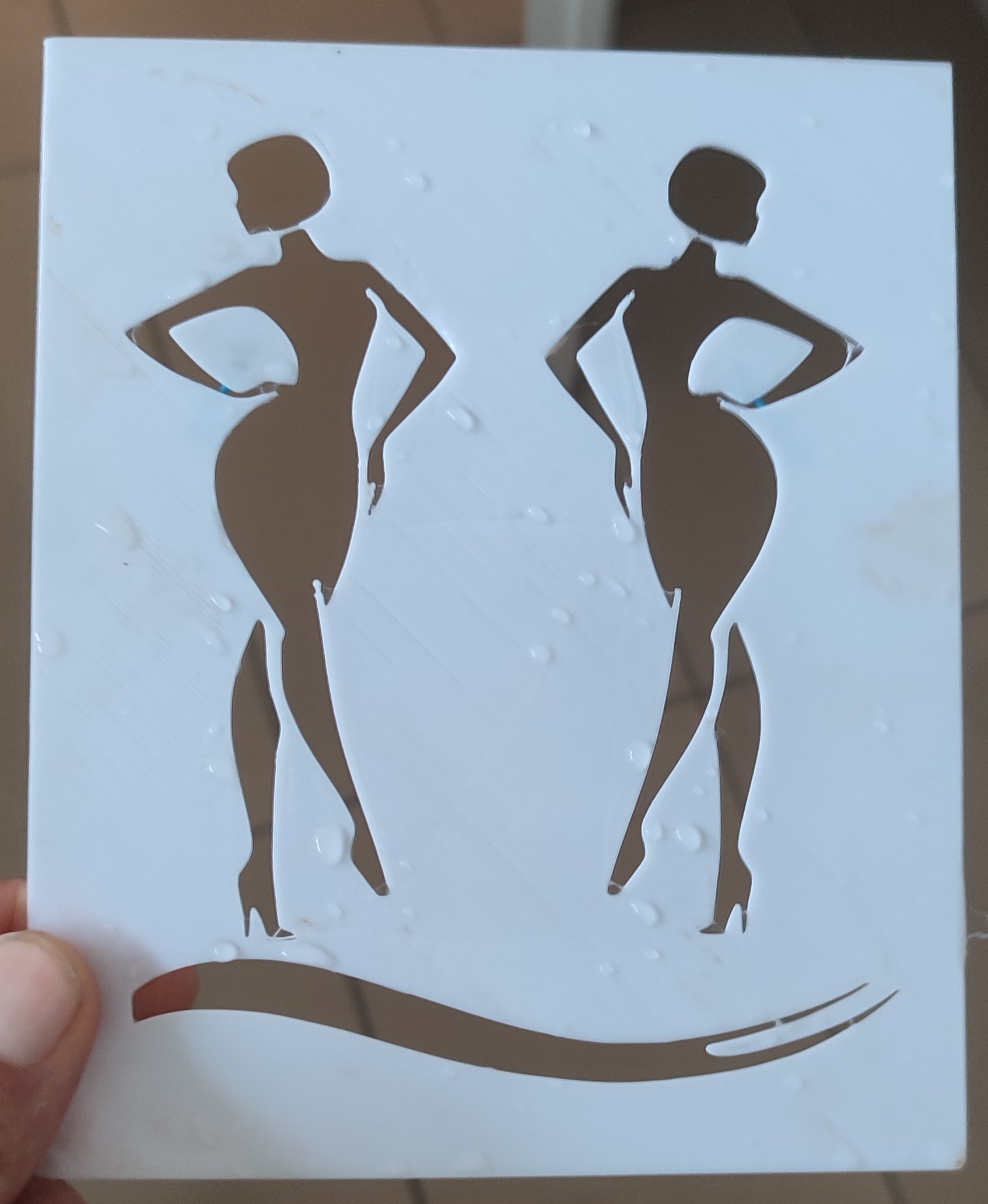 Stencil 2 Womens