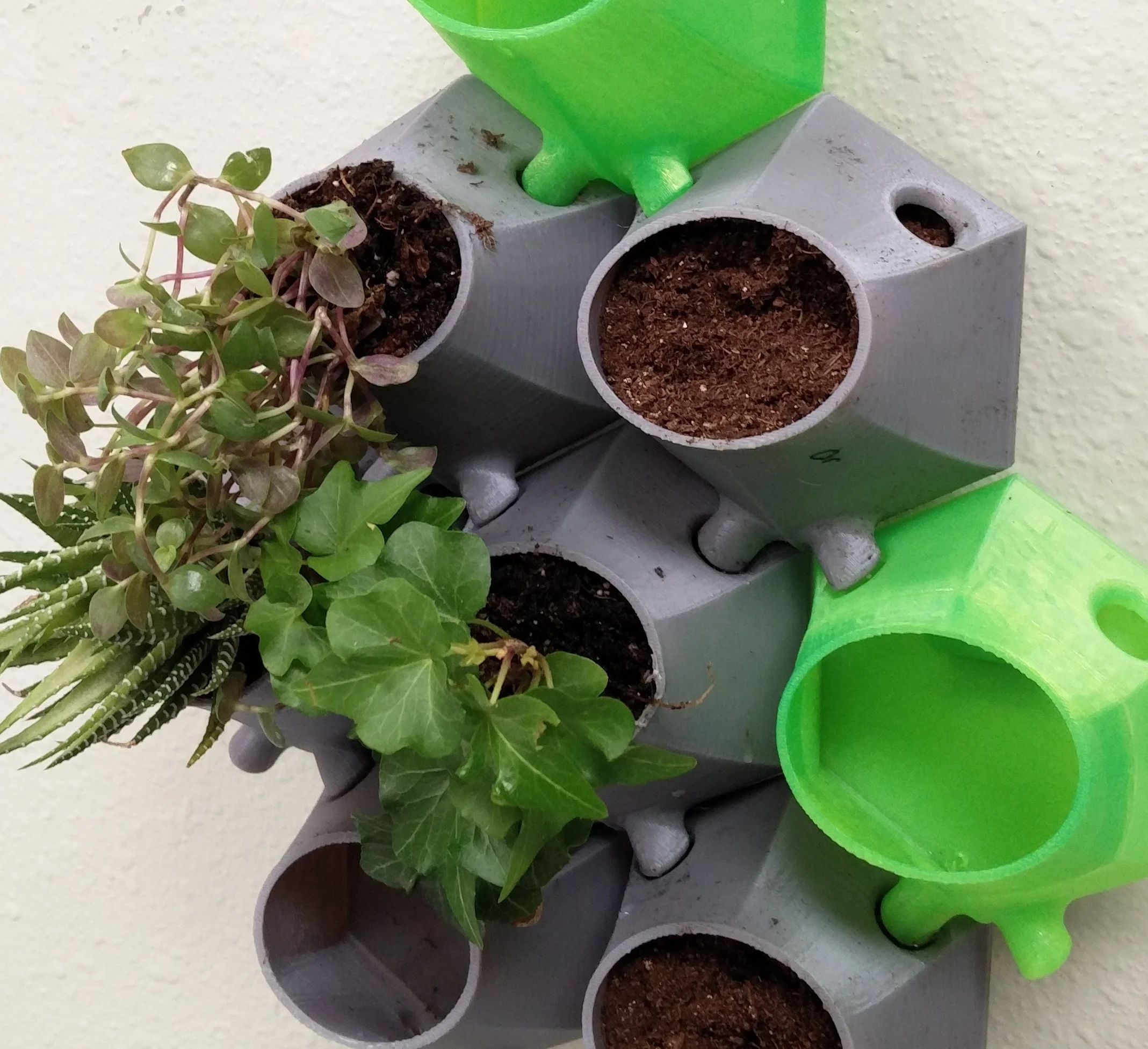 Wallony Vertical Planters