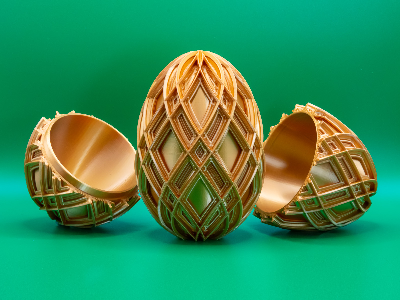 Simple Closed Lattice Easter Egg 2026
