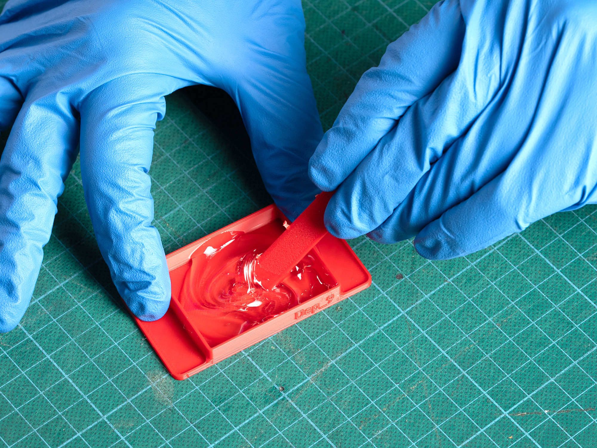 2-Part Adhesive Mixing Tray Kit