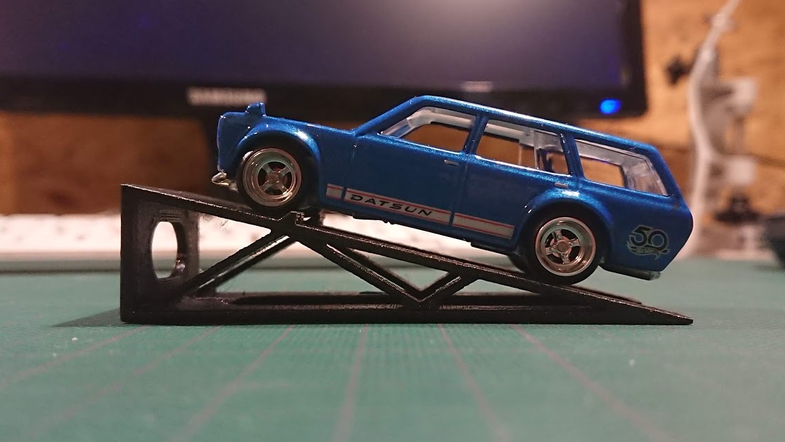 1:64 display ramp