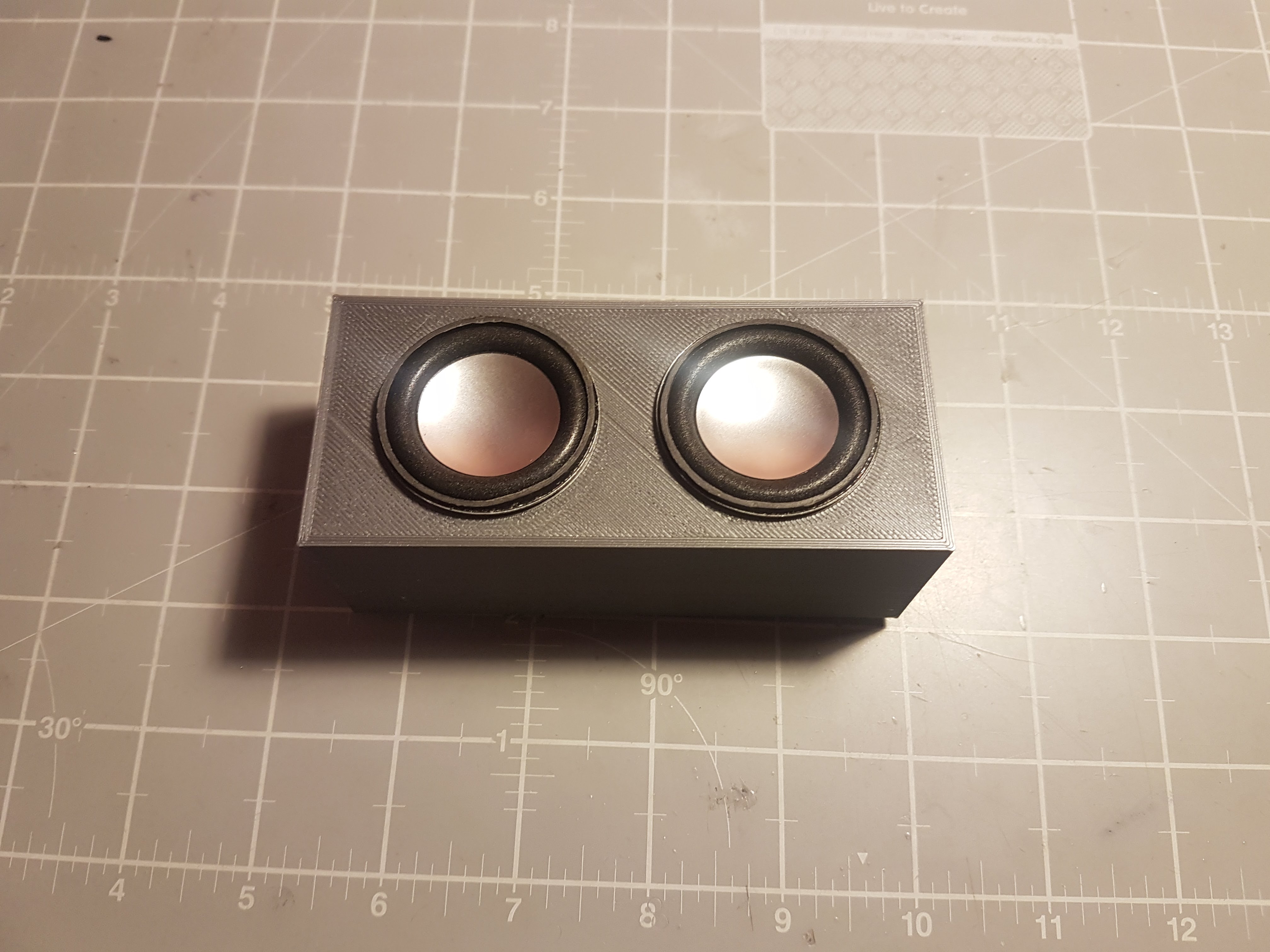 Mini speaker box