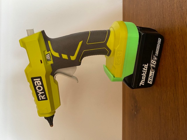 Ryobi Gluegun adapter to Makita 18V battery