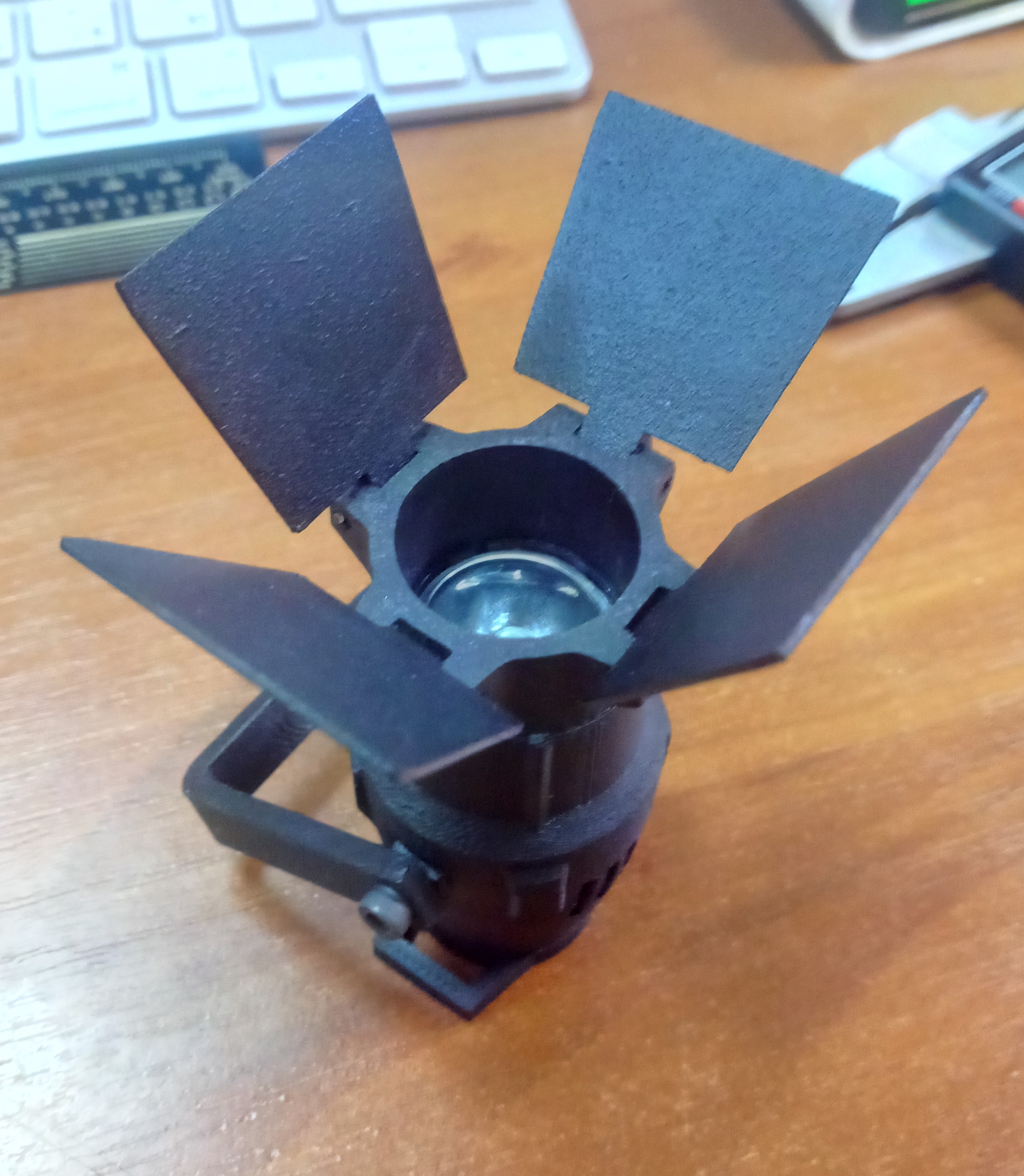 Stage-inspired LED Spotlight (addition)