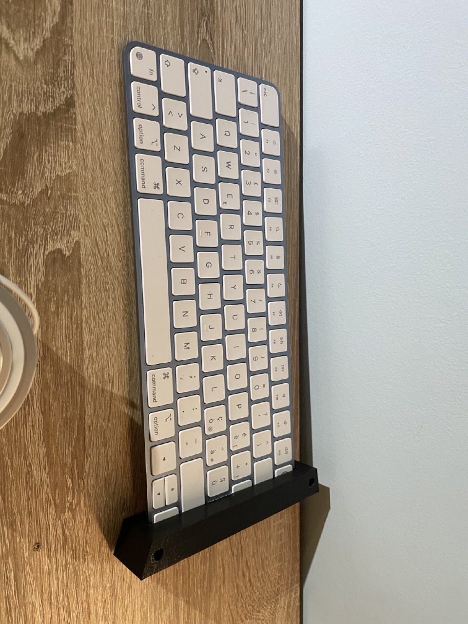 Porta Magic Keyboard 2 or Magic Trackpad 2