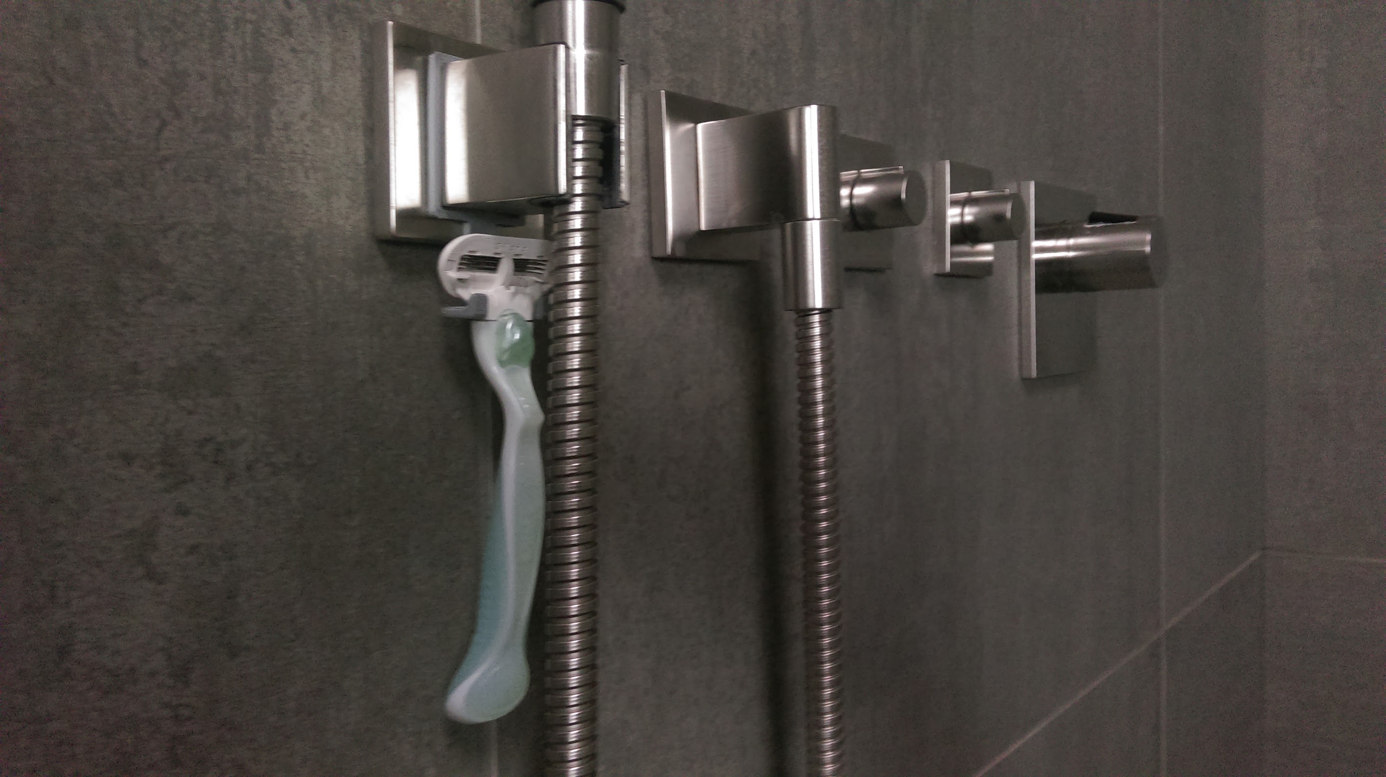 Lady shaver hanger