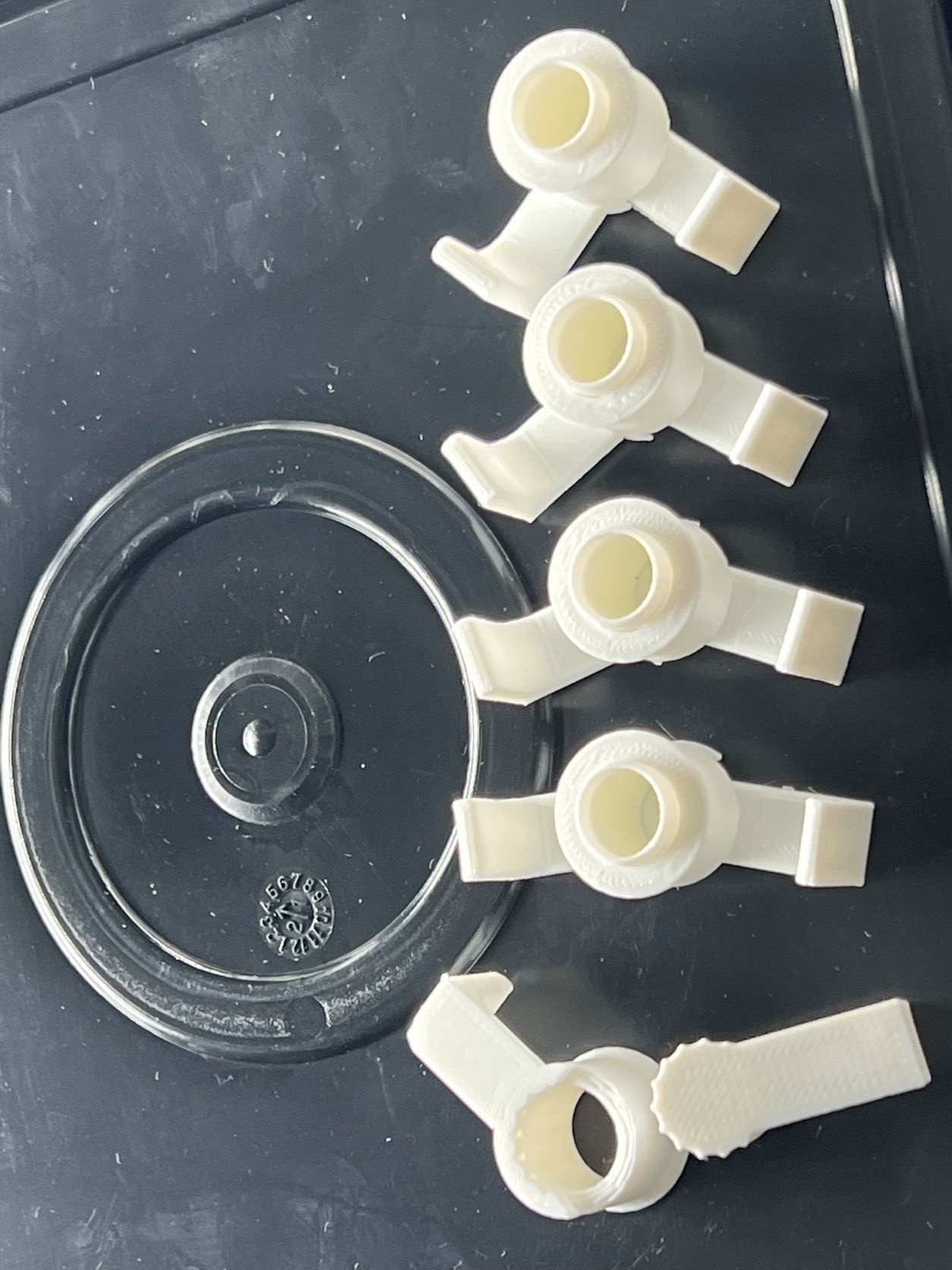 Adjustable Low Stress Training (LST) clip