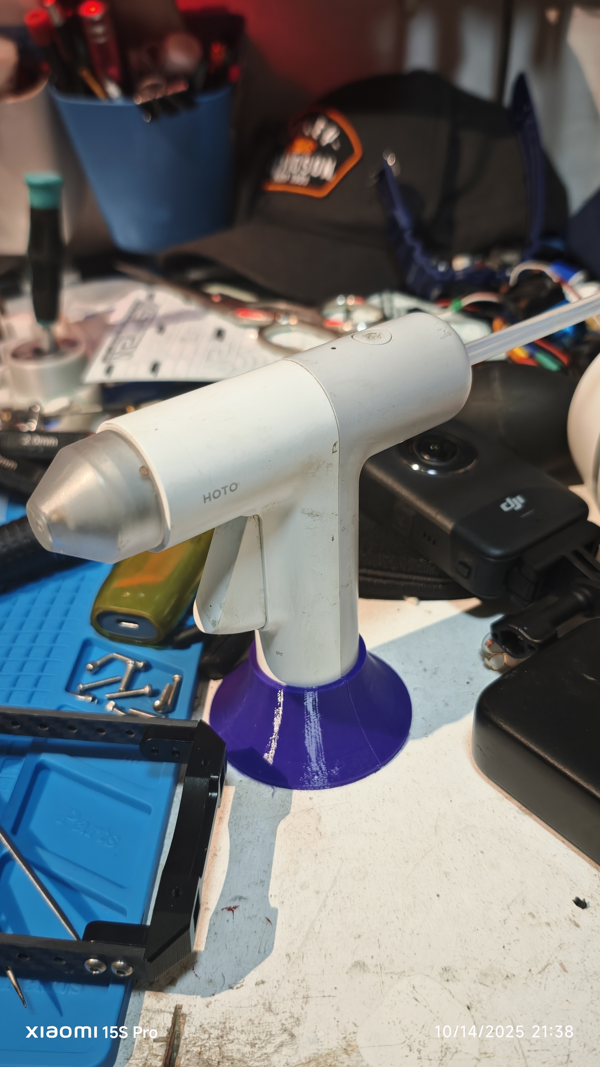 Hoto Gluegun stand
