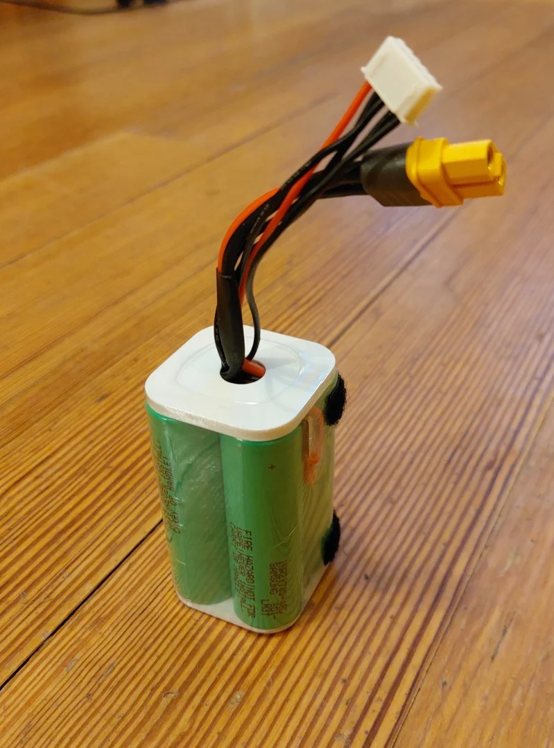Side cover and internal support for DIY 4s Battery 21700 lithium-ion