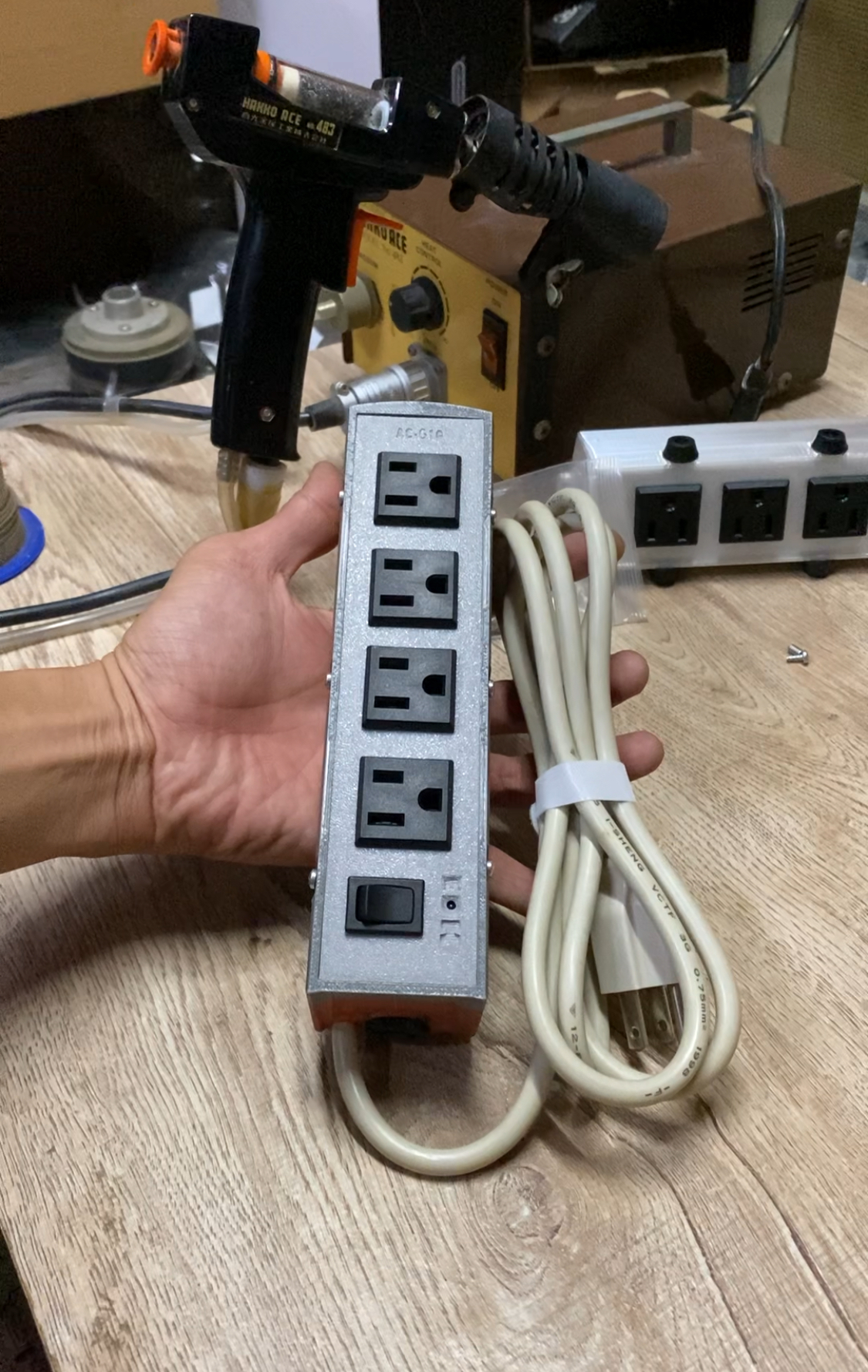 3D Printed Power Strip Case for EDK AC-G10 (PETG / Free STL by Choo2hands)