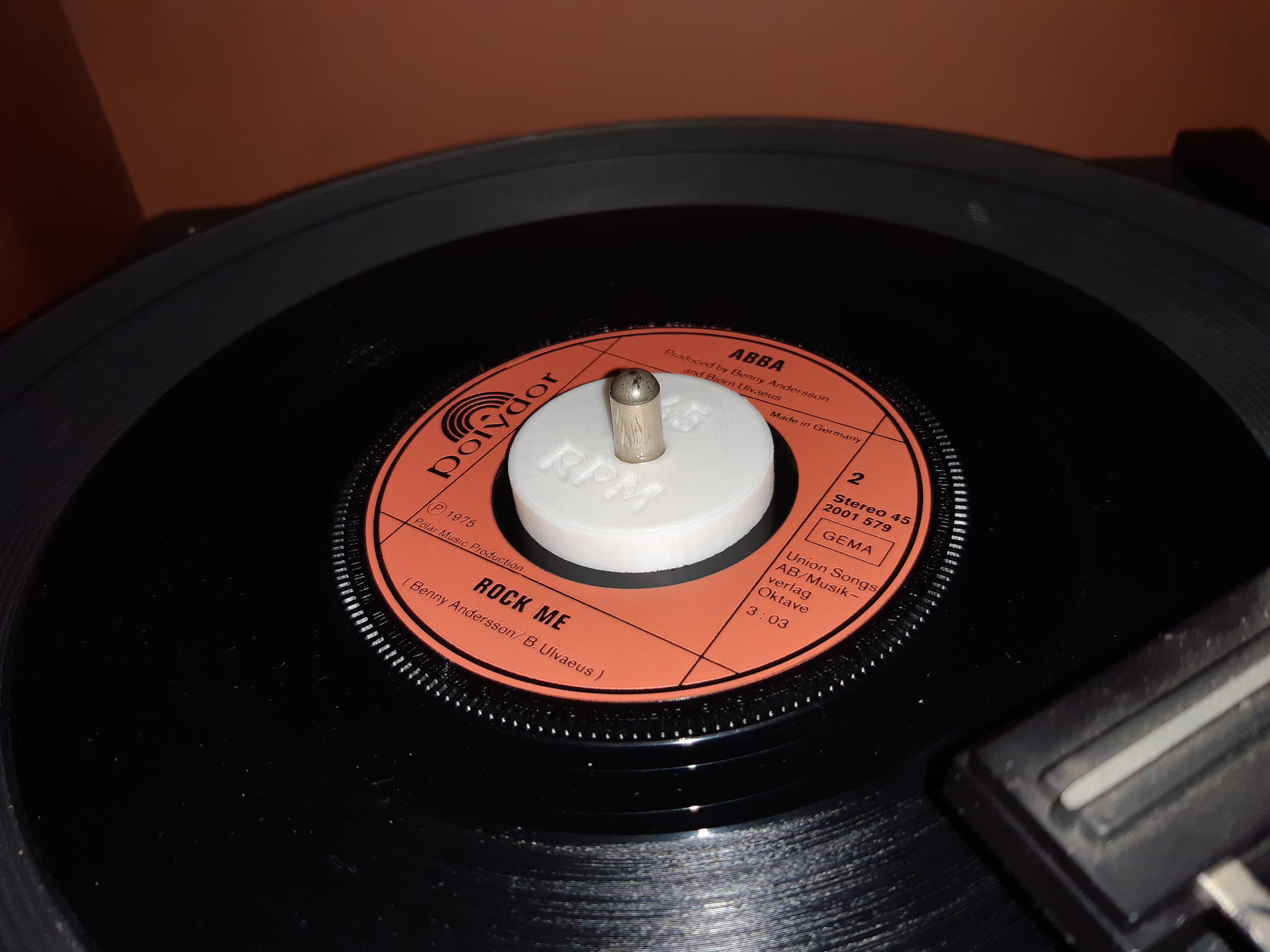 Clean 45RPM adapter, single adapter