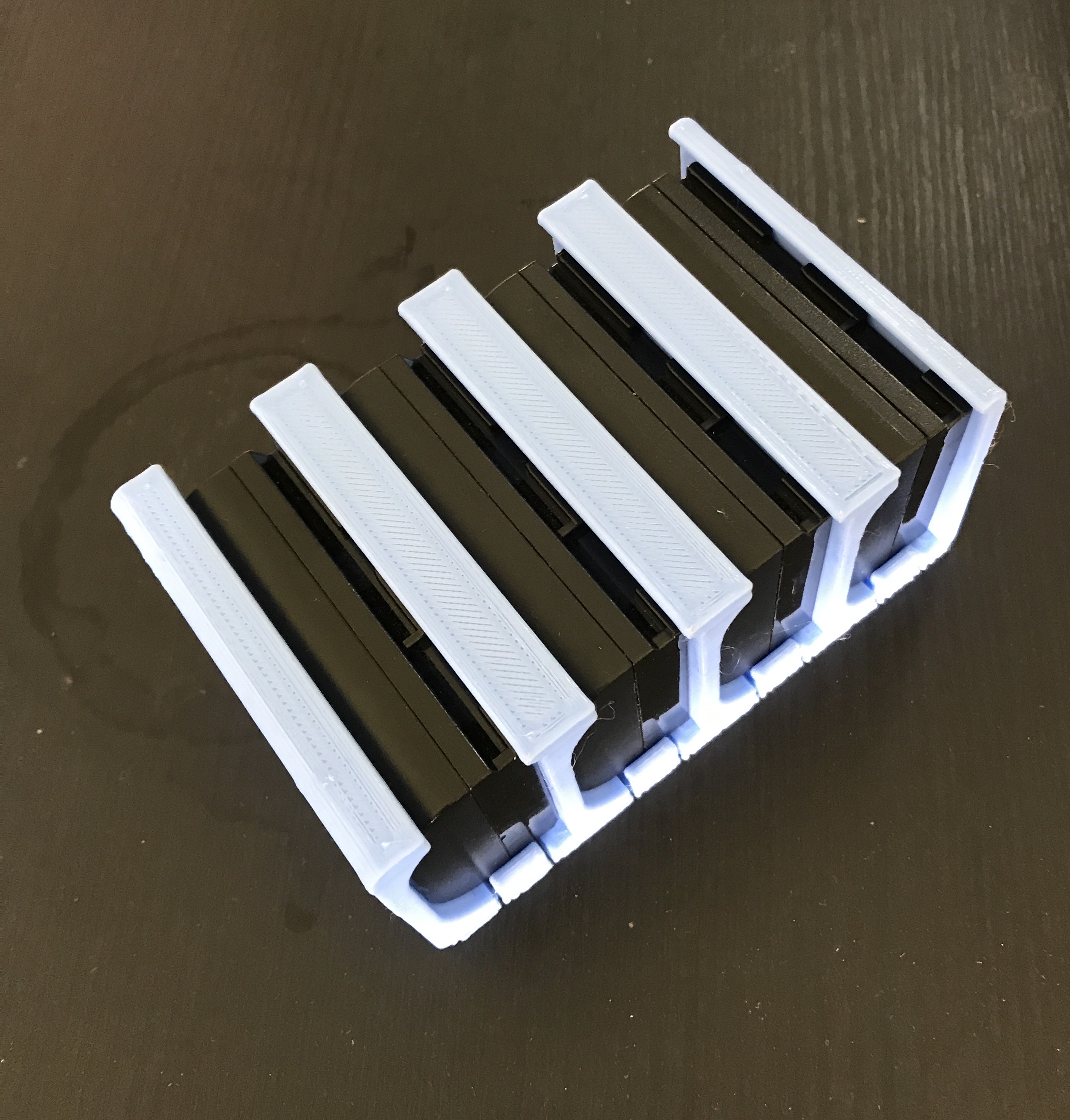 Canon LP E6 batteries holder