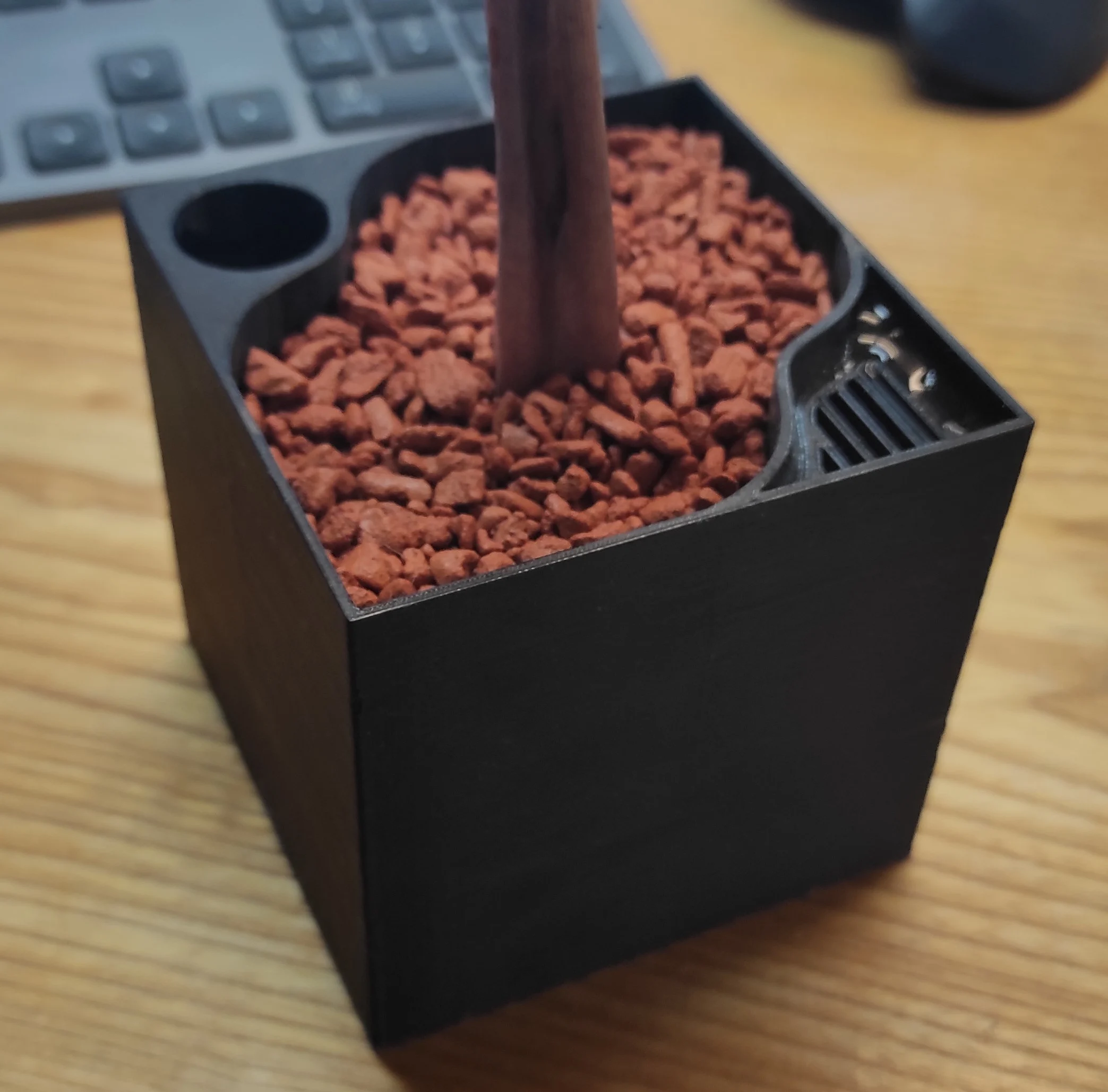 Selfwatering Planter