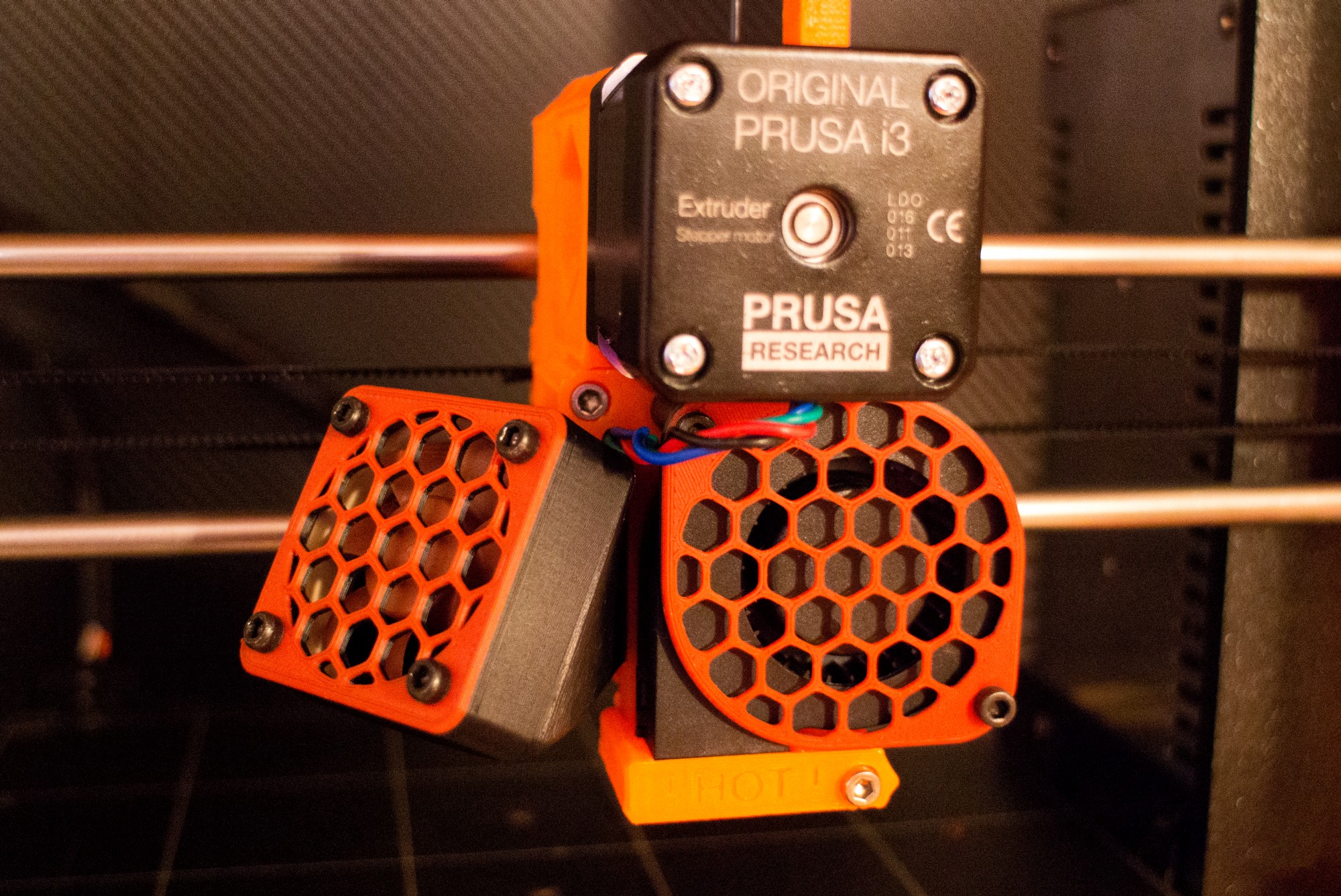 Tilted Adapter for Noctua UPGRADE Fan + 2x Fan Cover