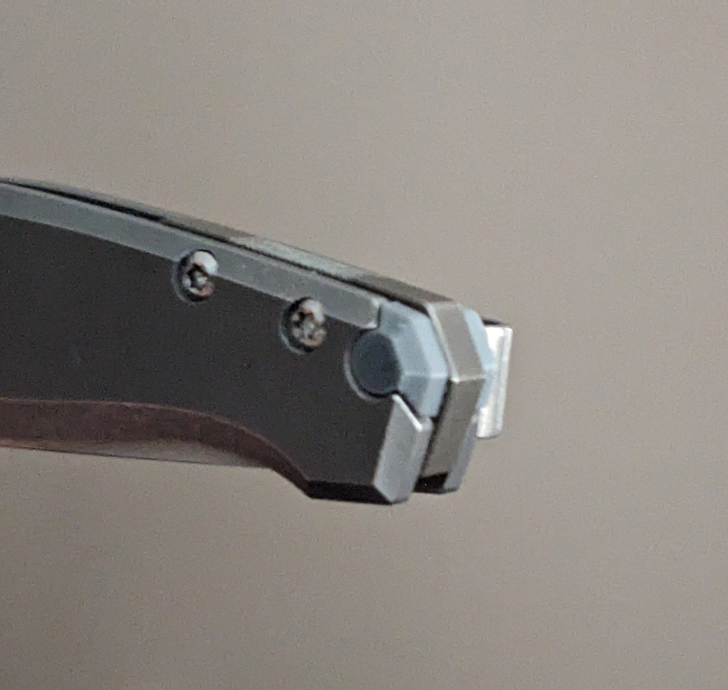 Giantmouse Ace Sonoma Lanyard Hole Filler