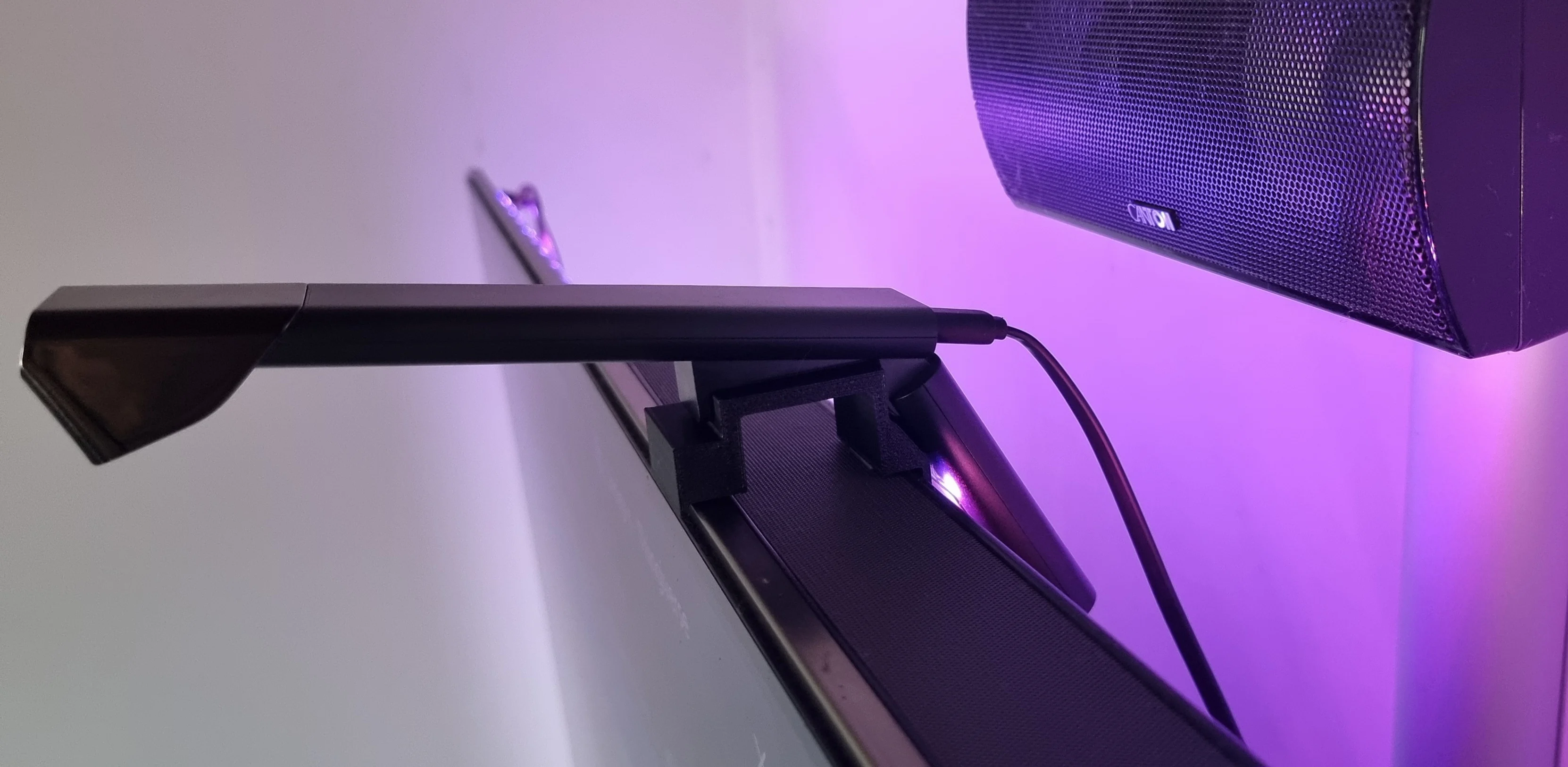 Govee TV Backlight 3 Lite - Hisense 55U81GQ Camerastand