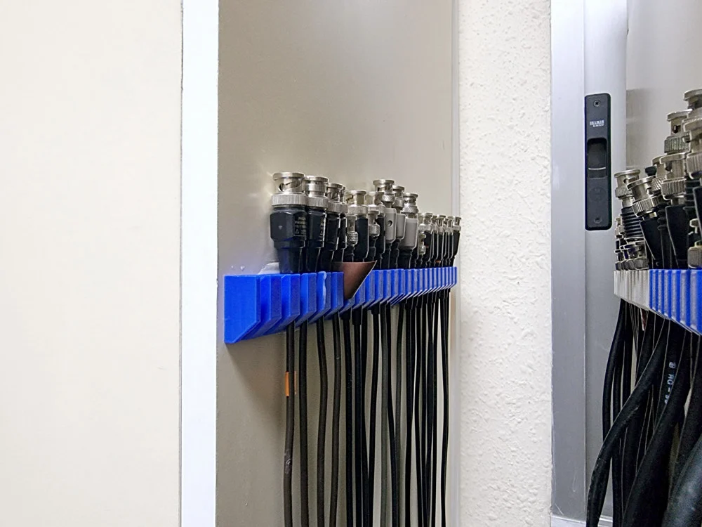 Cable Hoder - Sujetacables para Osciloscopio