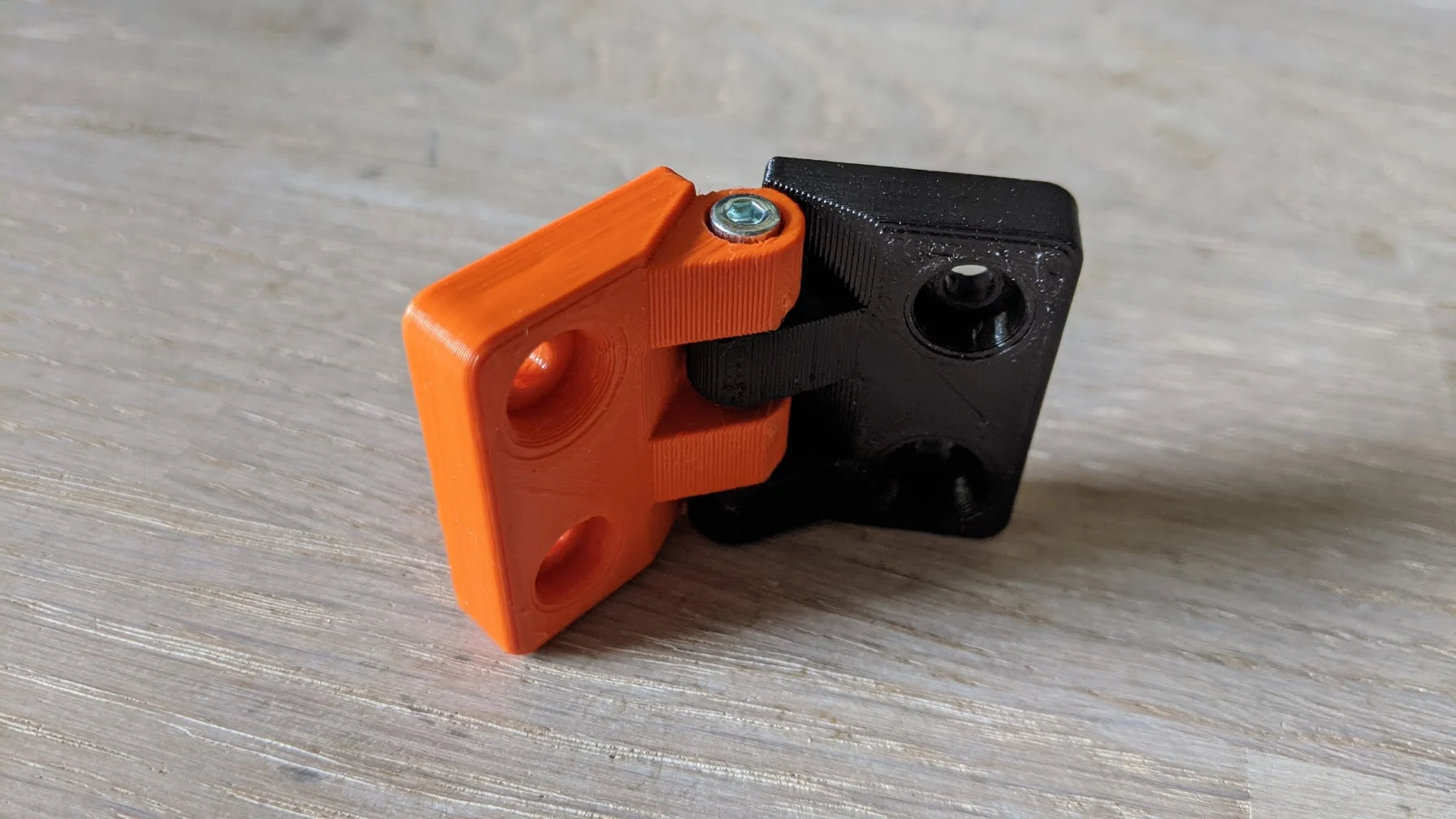 Hinge for lack enclosure