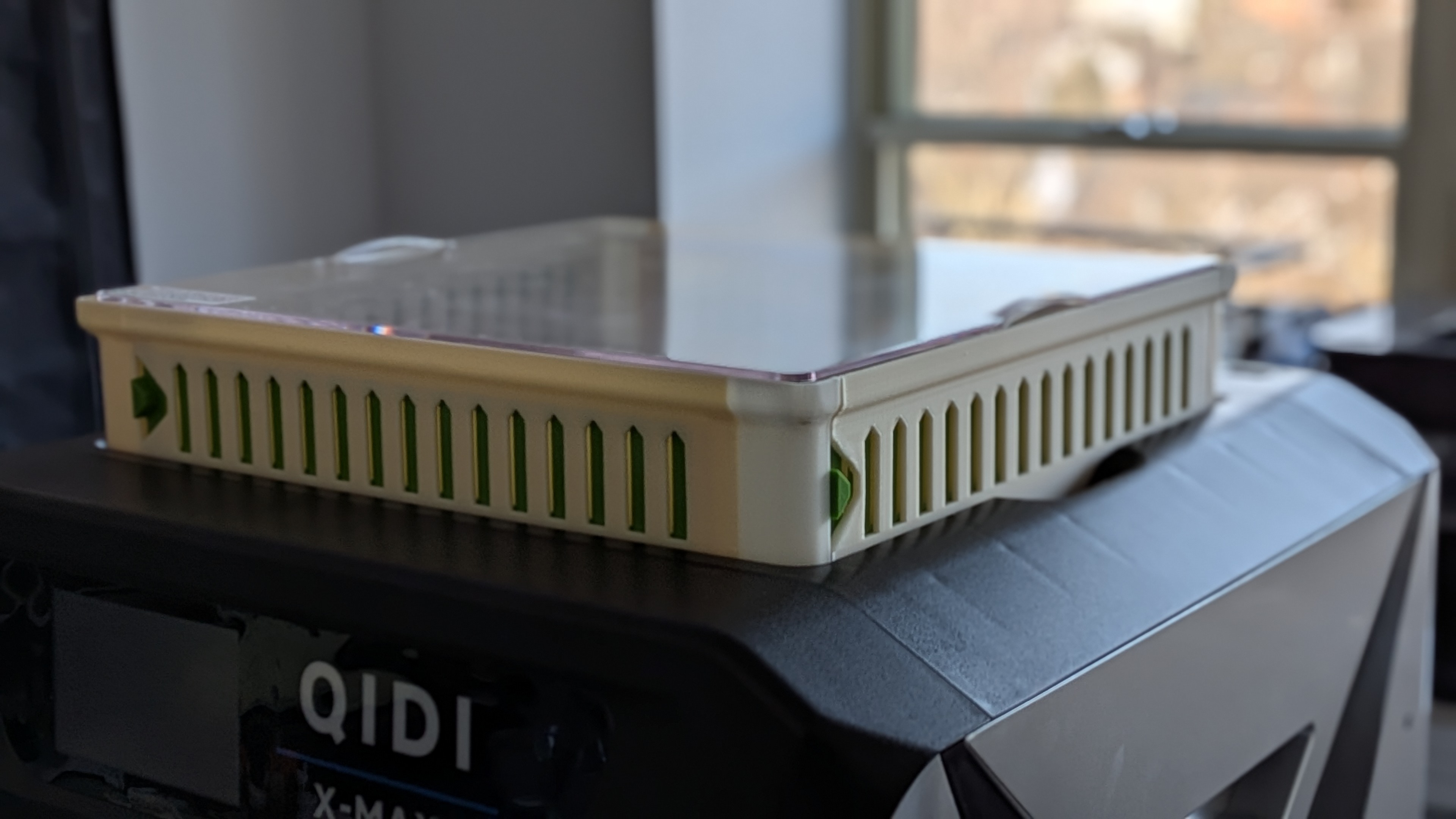 VENTED TOP HAT QIDI X-MAX 3