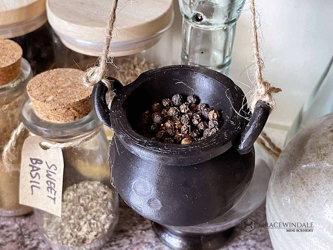 Cauldron spice jar
