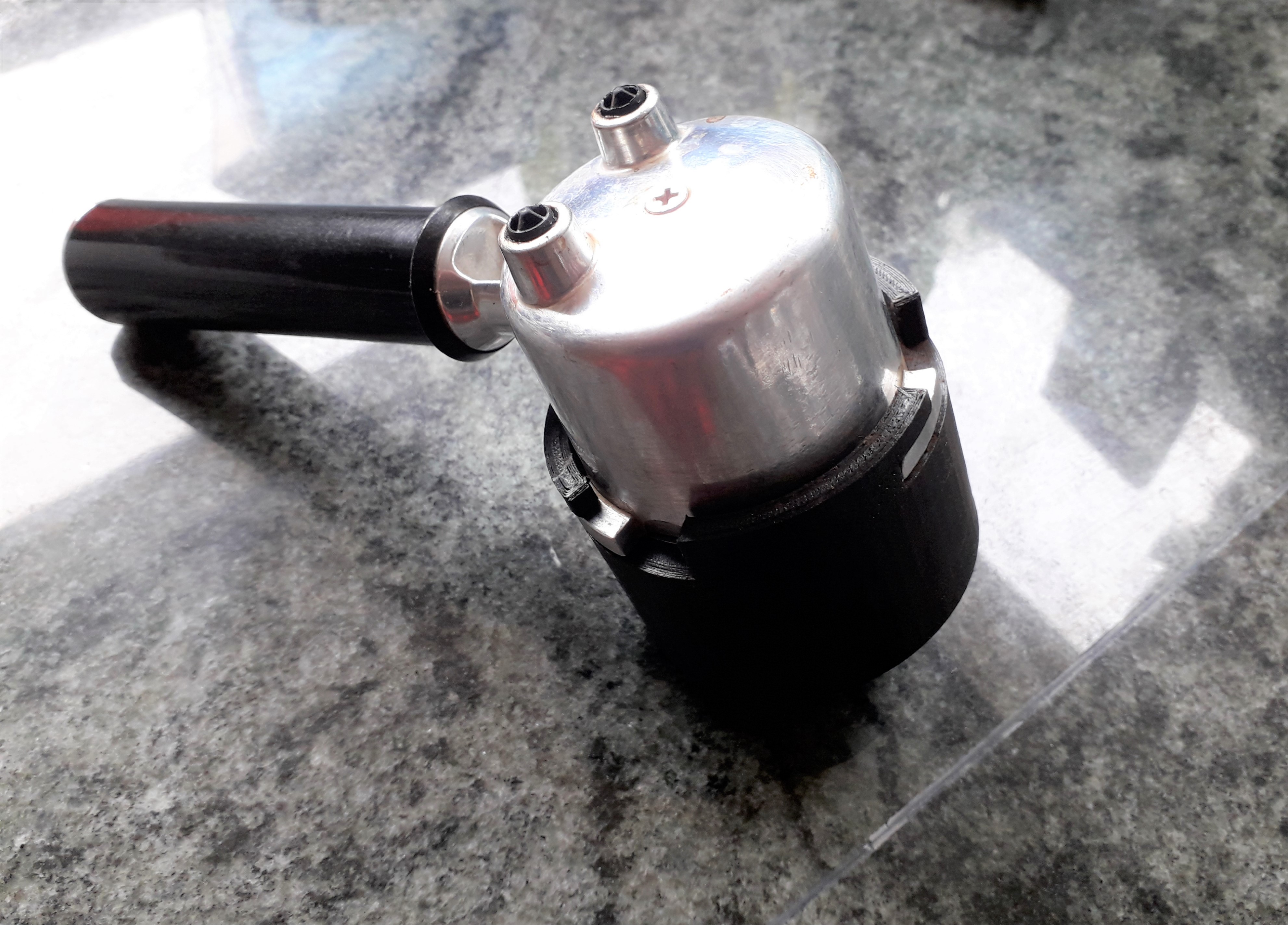 Interlocking Knockbox for Delonghi