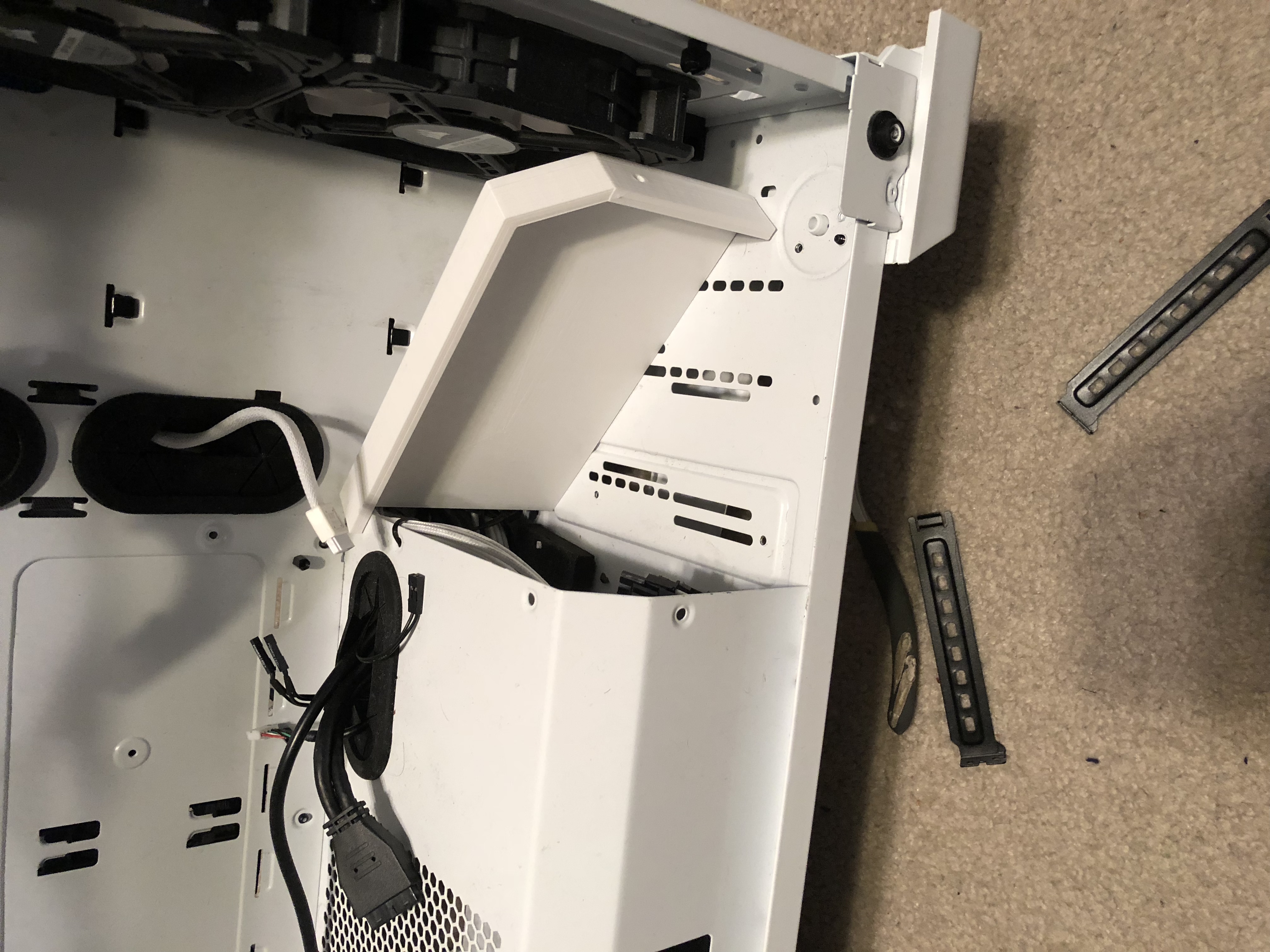 Corsair Crystal 570x PSU Shroud Door