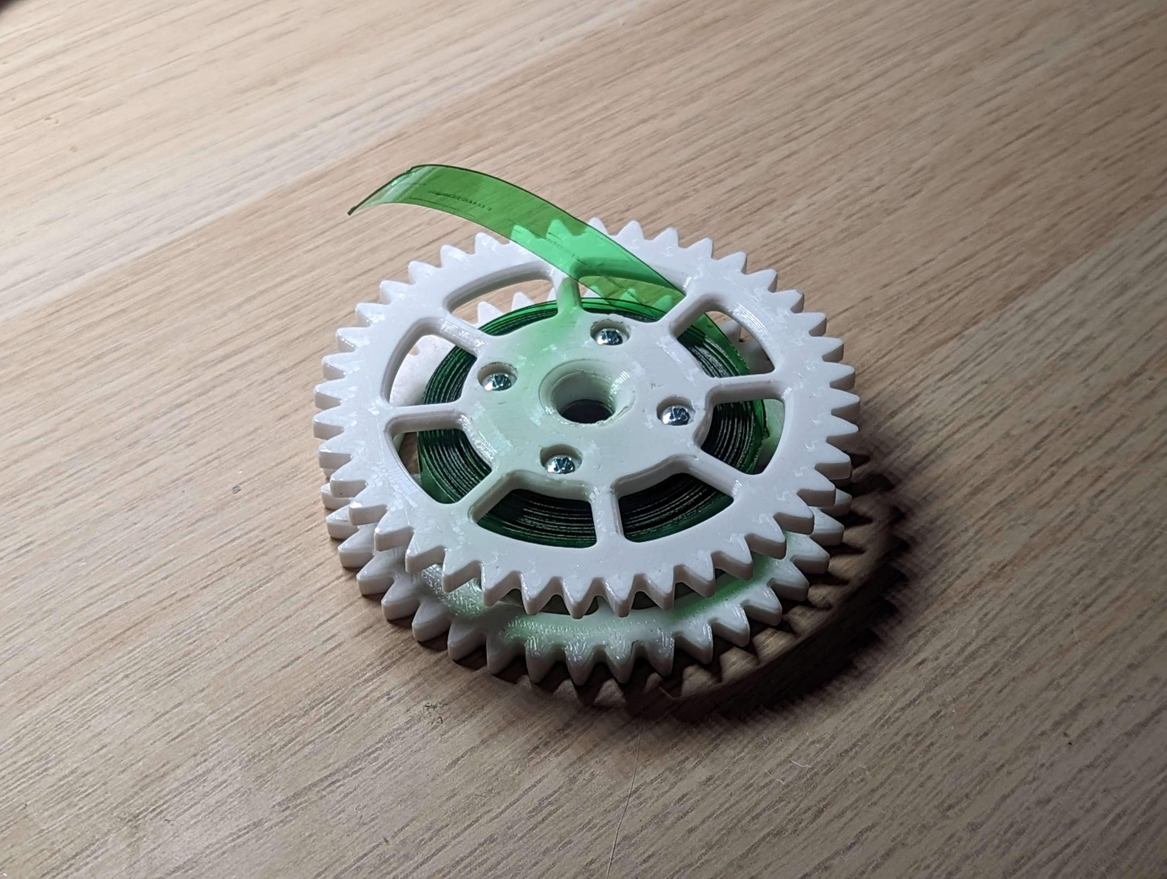Mini spool for PET bottle strip