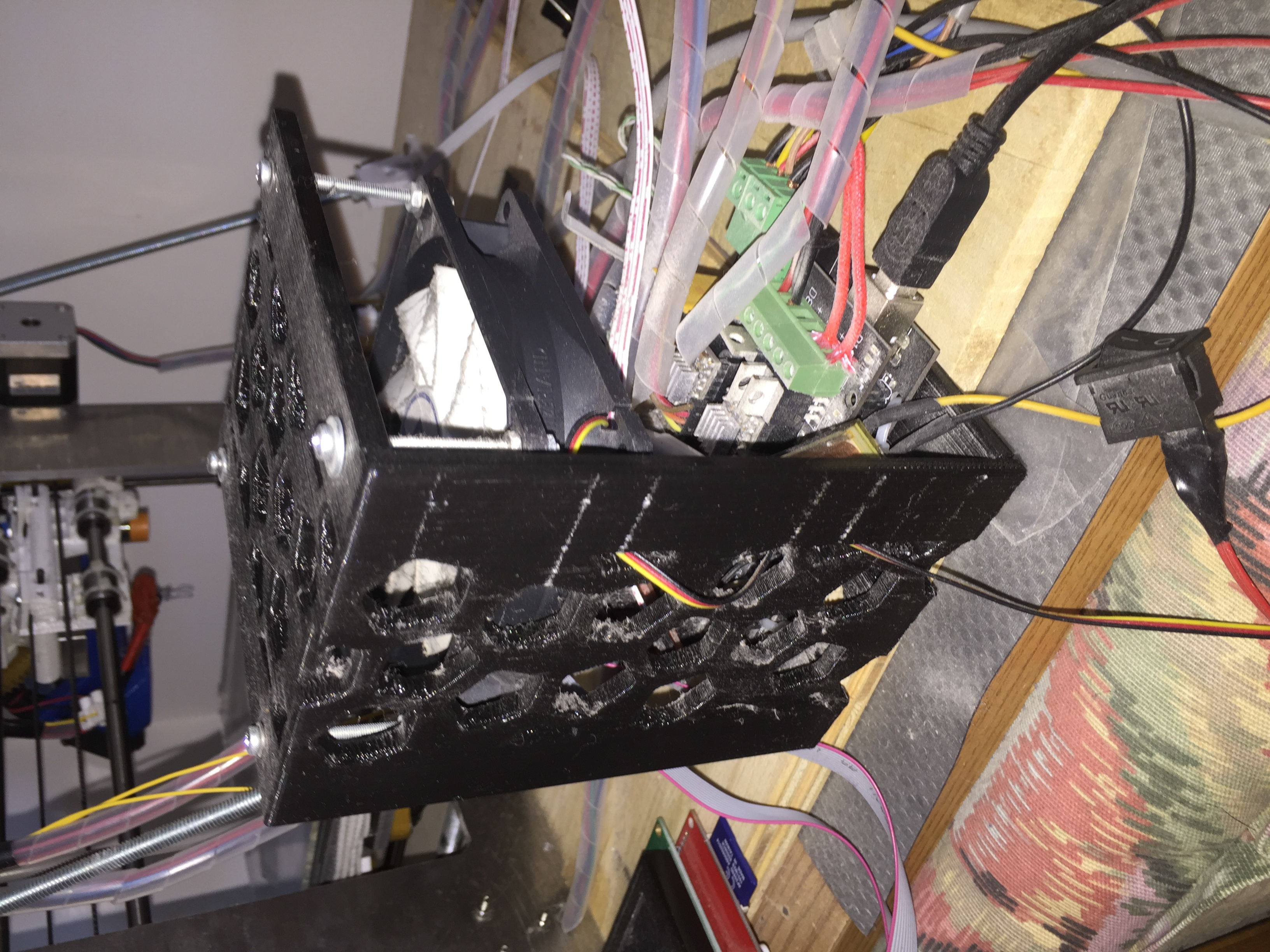 support for a 92mm fan on the ramps1.4 and arduino mega 2560 - Supporto ventola 92mm arduino mega 2650