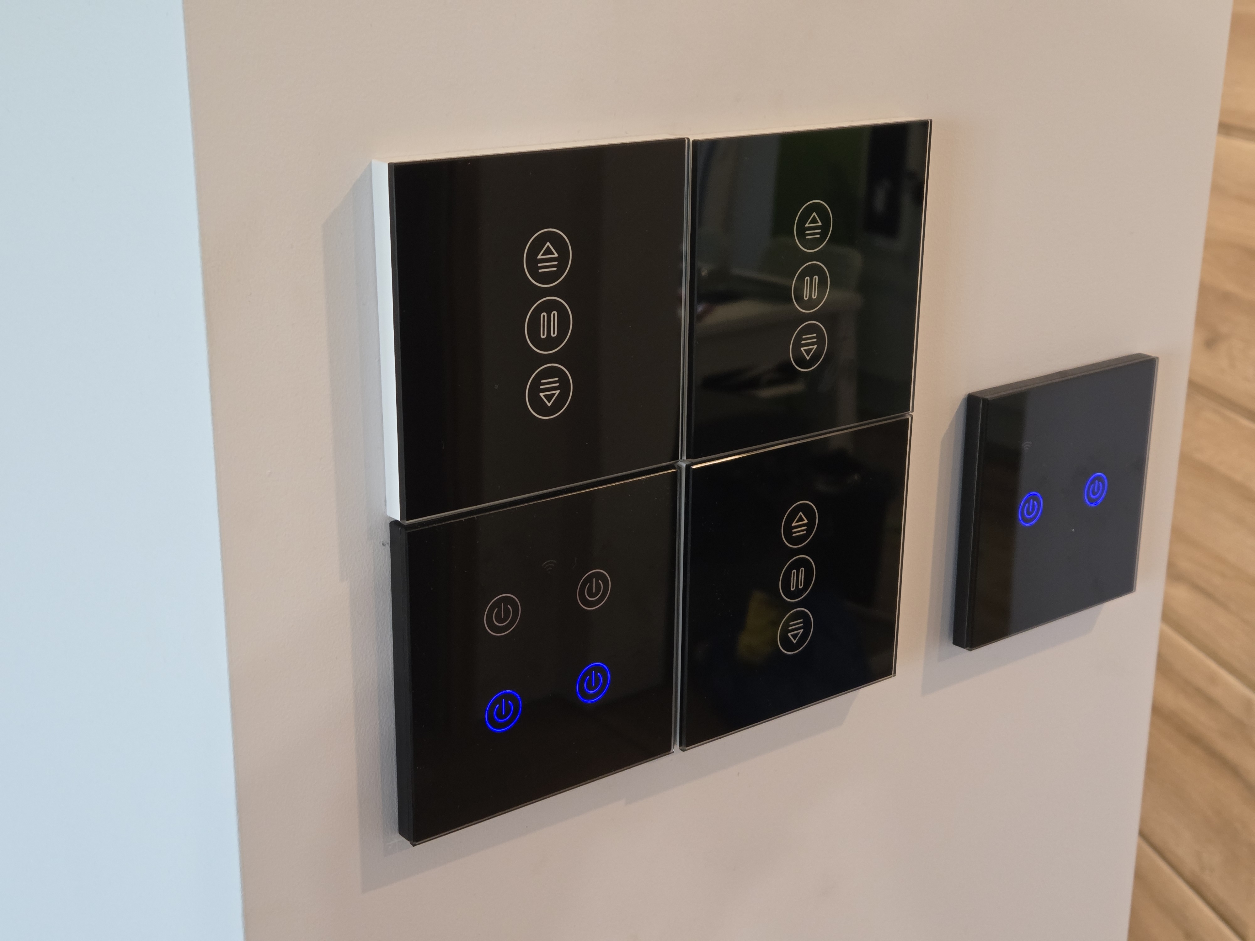 Quad flush mounted electric box for switches or sockets