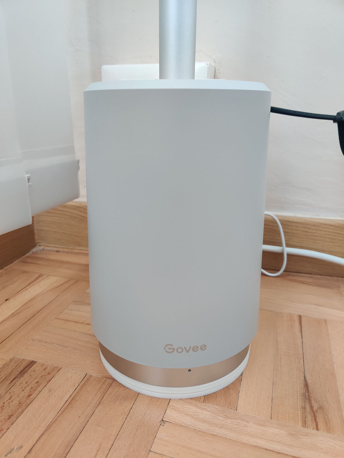 Govee Lyra lamp turning base