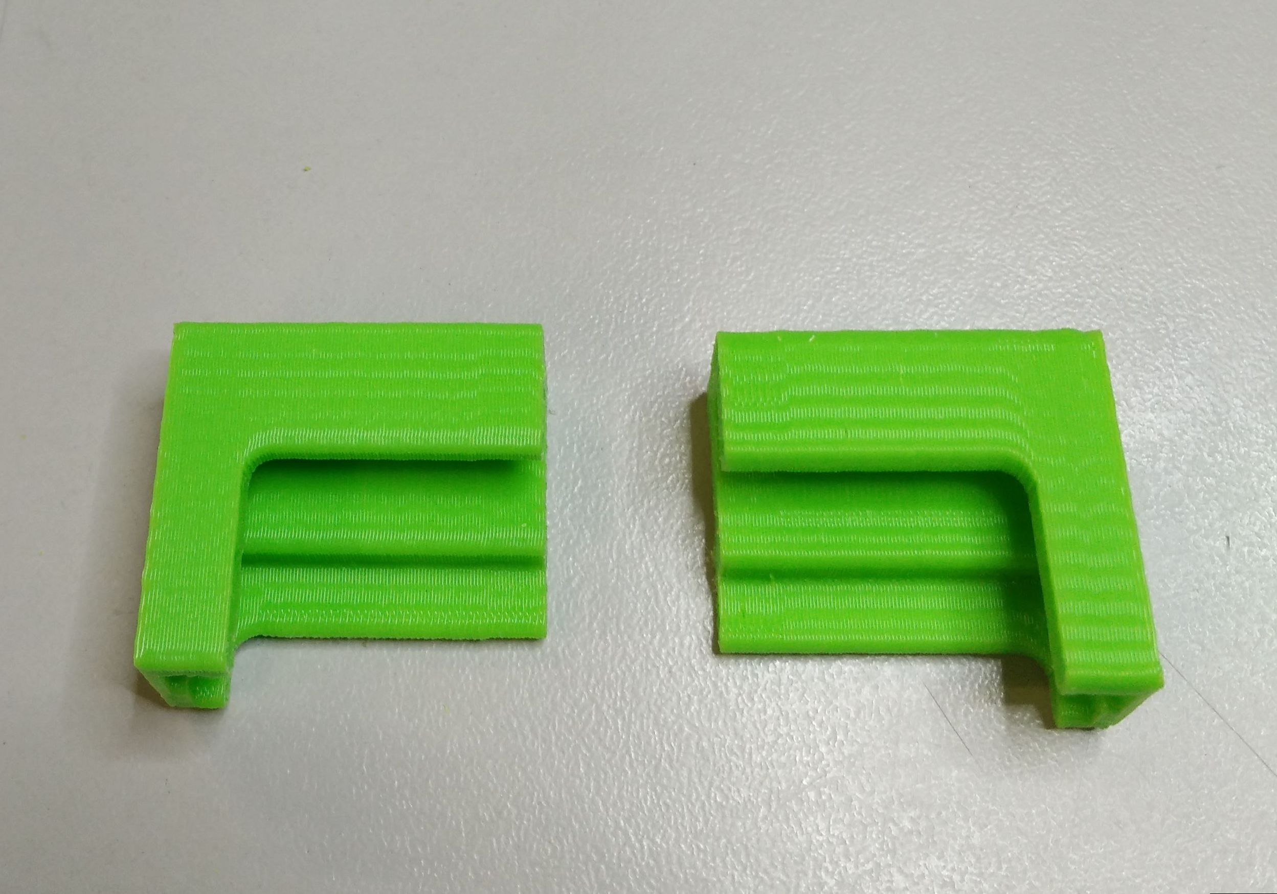 Up Octave Borosilicate Plate Clamps