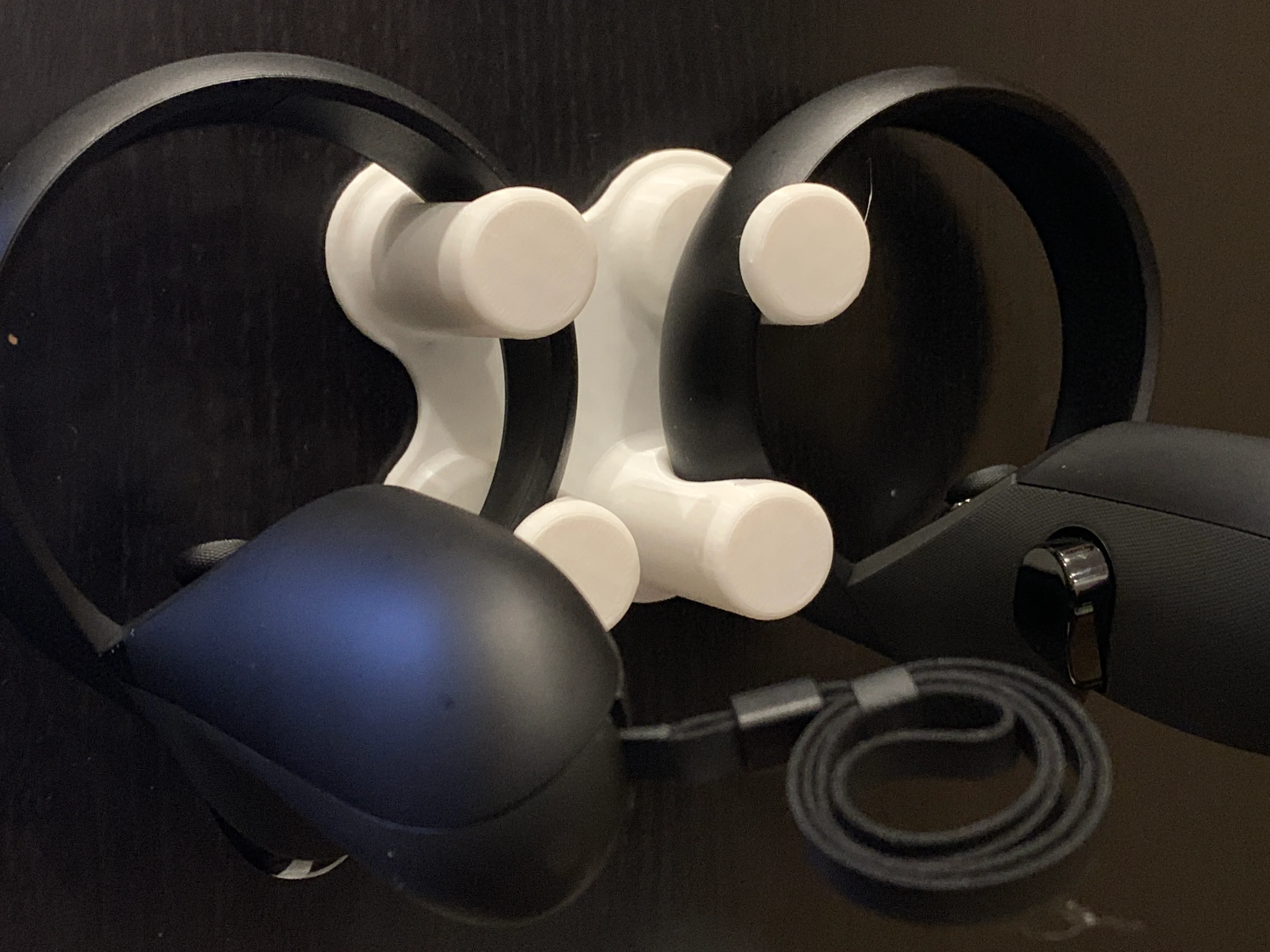 Oculus Rift S controller wall mount 4 hook version