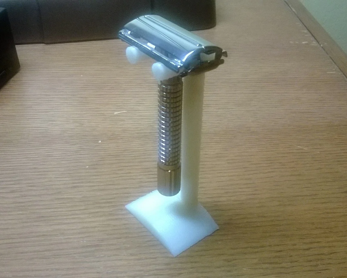 Compact Razor Stand