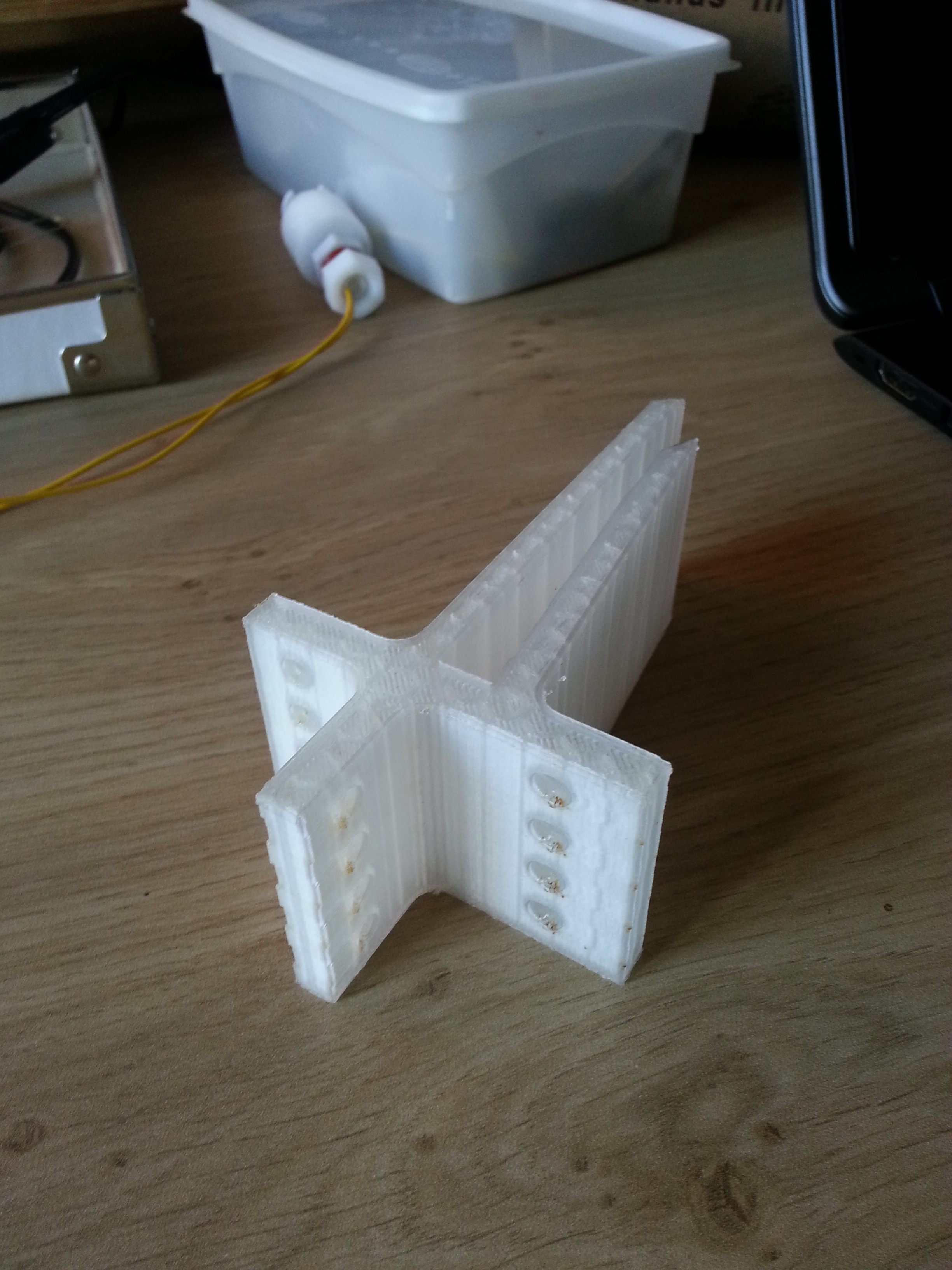 Mounting bracket to hold up to 4 peristaltic pump tubes