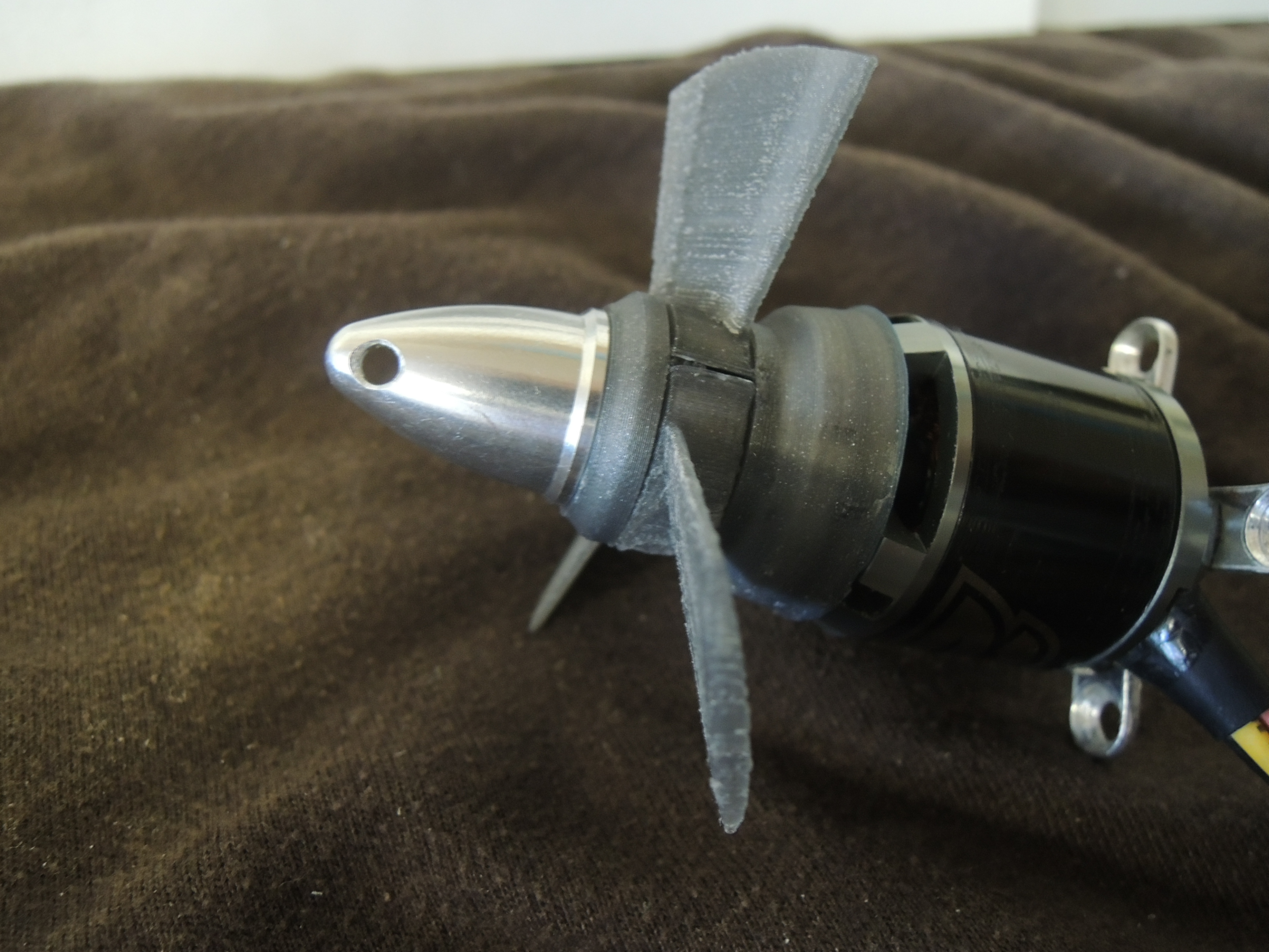 ROV Brushless Outrunner 3 blade thruster propeller