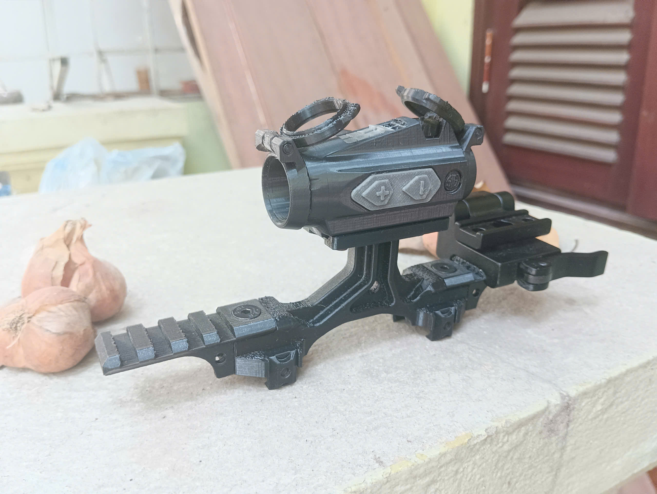 [Gelsoft] Irregular Defense OMM mount and PIC riser