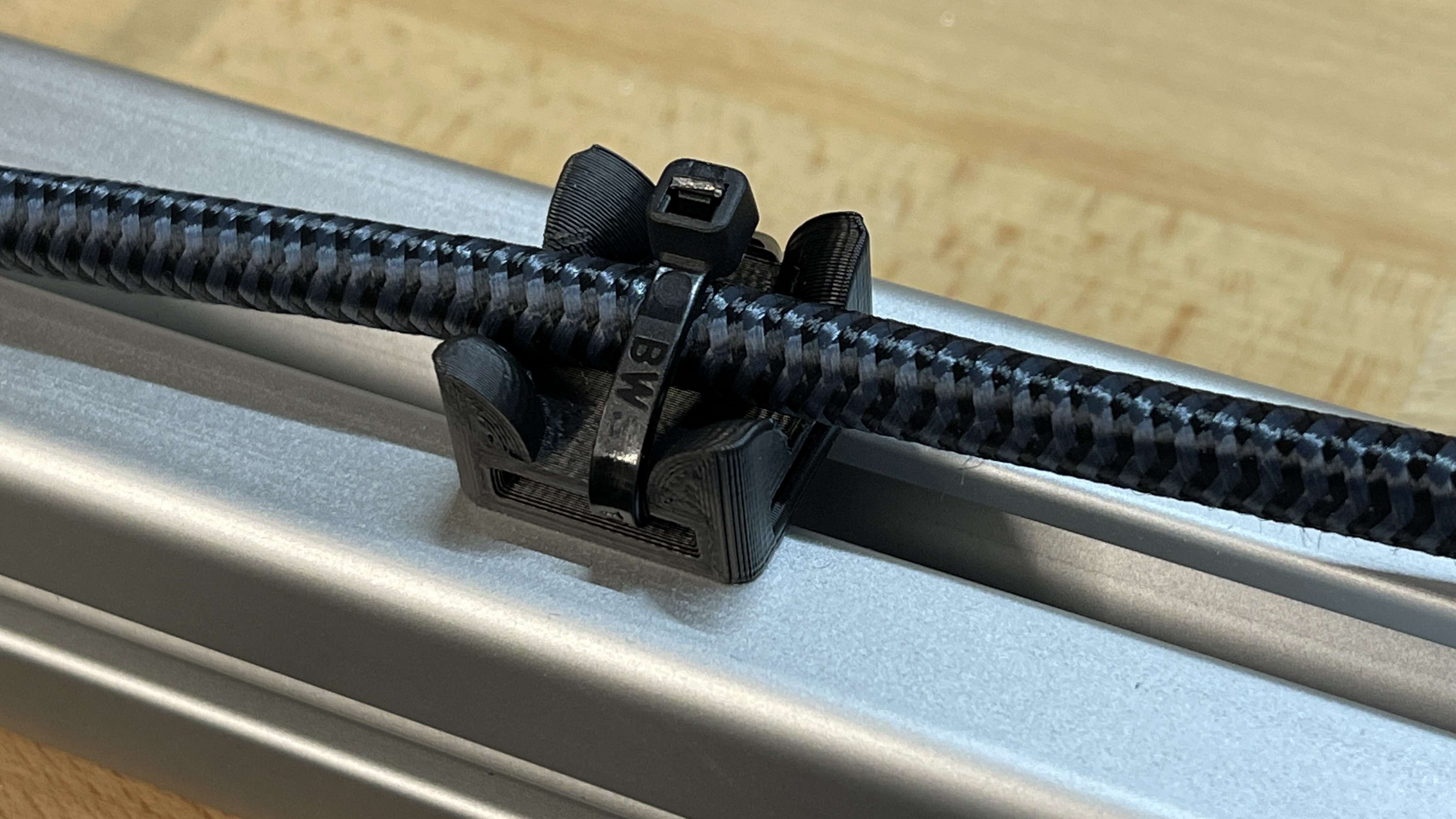 TwistClip for Aluminium Profil Simracing Rig