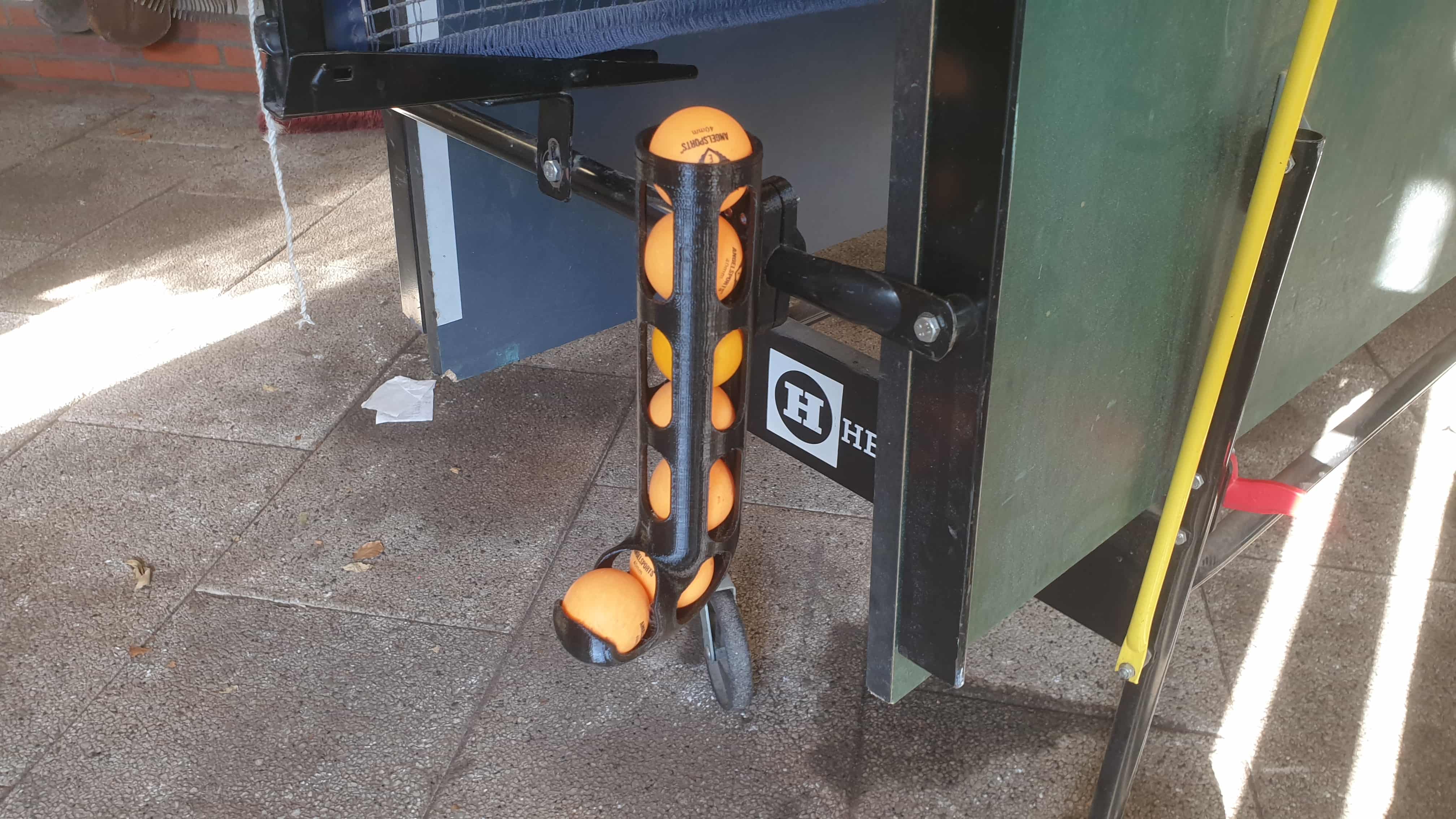 Pingpong ball holder