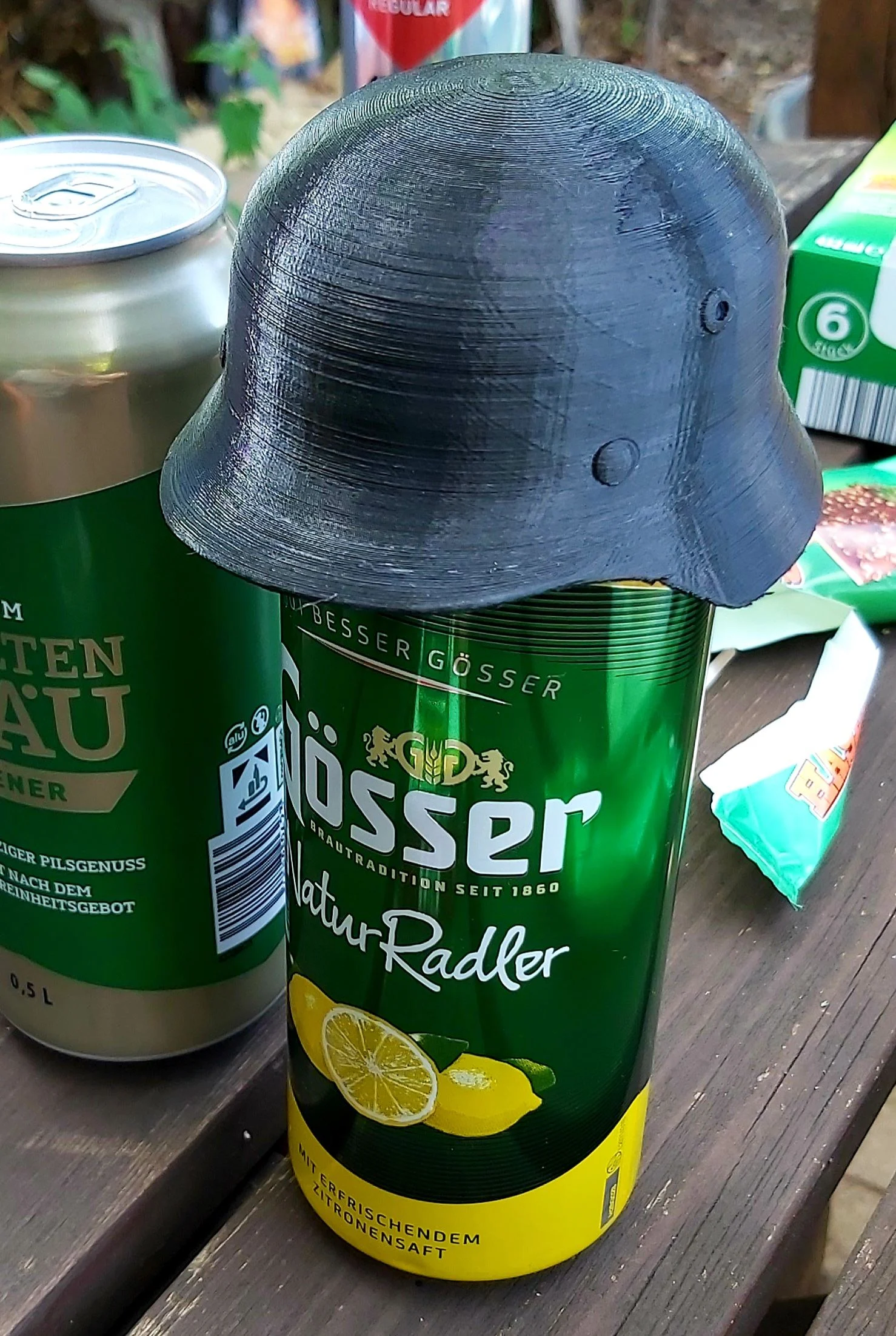 Soda Can Insect Protection Helmet - Bierdosenhelm