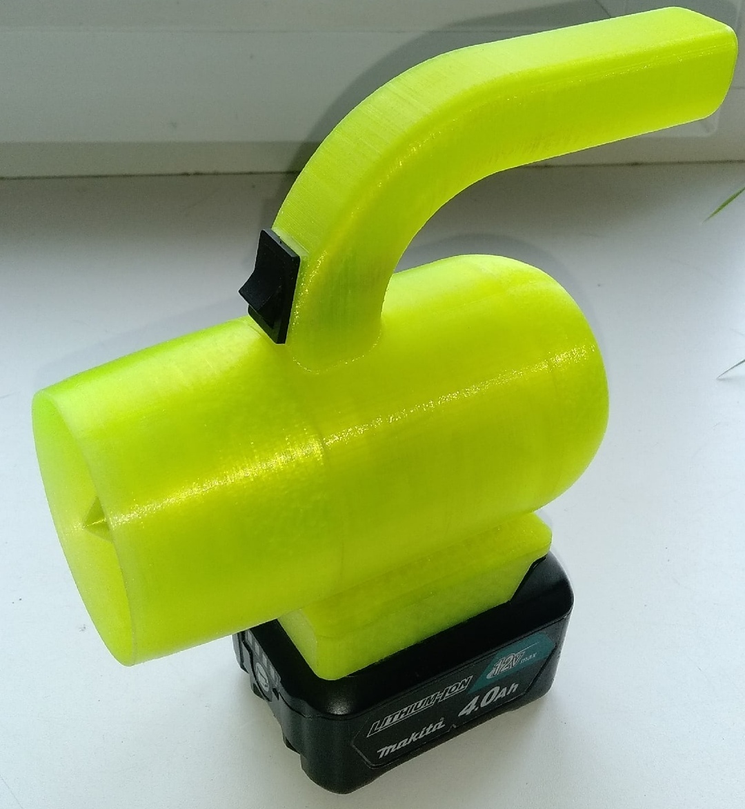 Barbecue blower with 12V Makita battery
