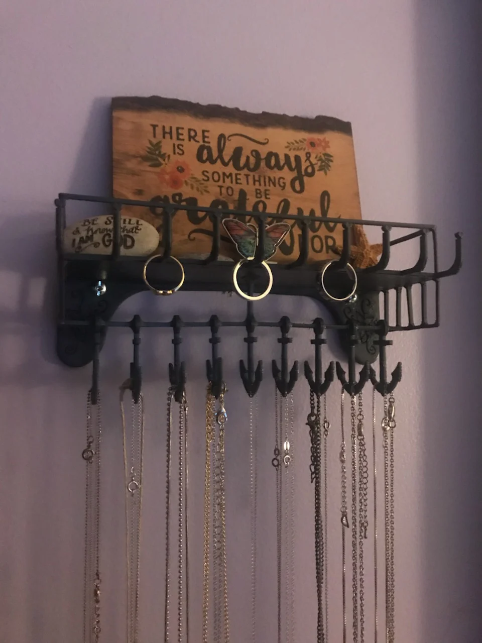 necklace holder
