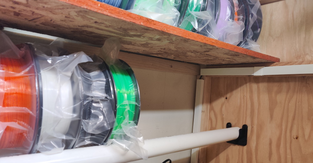 PVC 1-1/4 inch Filament Shelf Mount