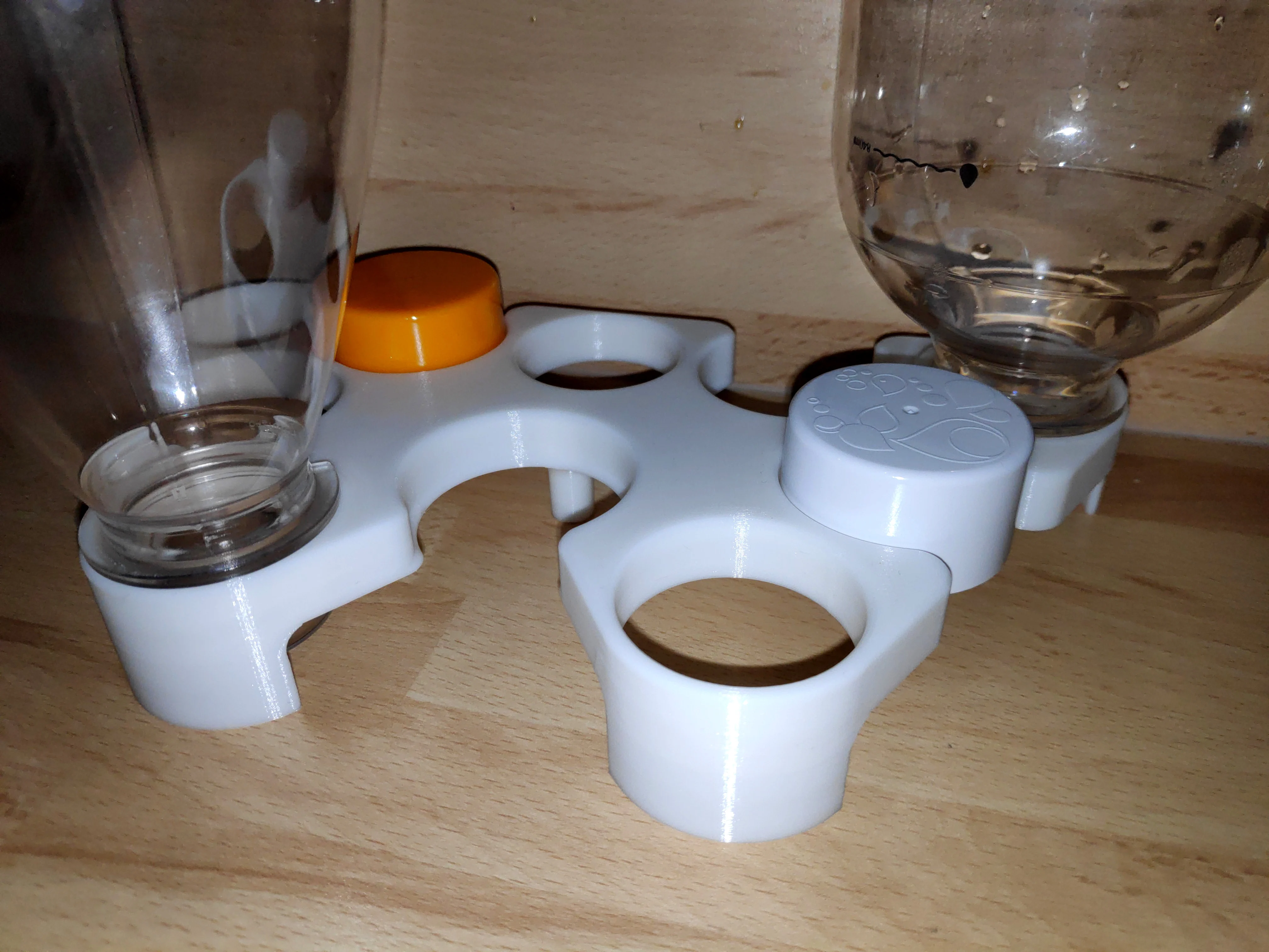 SodaDry - SodaStream plastic bottle stand for drying (3 - 5 bottles)