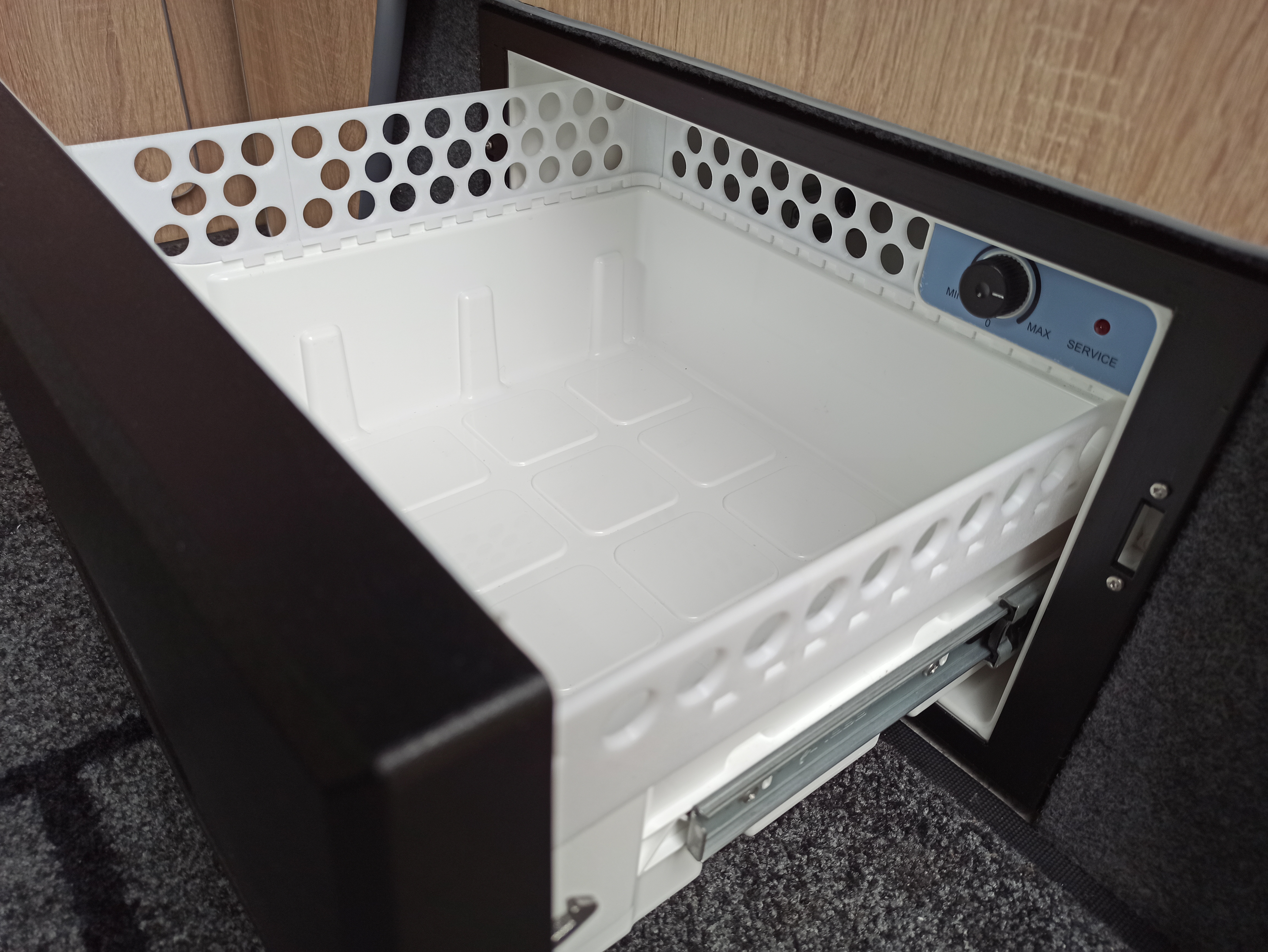 Dometic CD20 fridge drawer side extensions