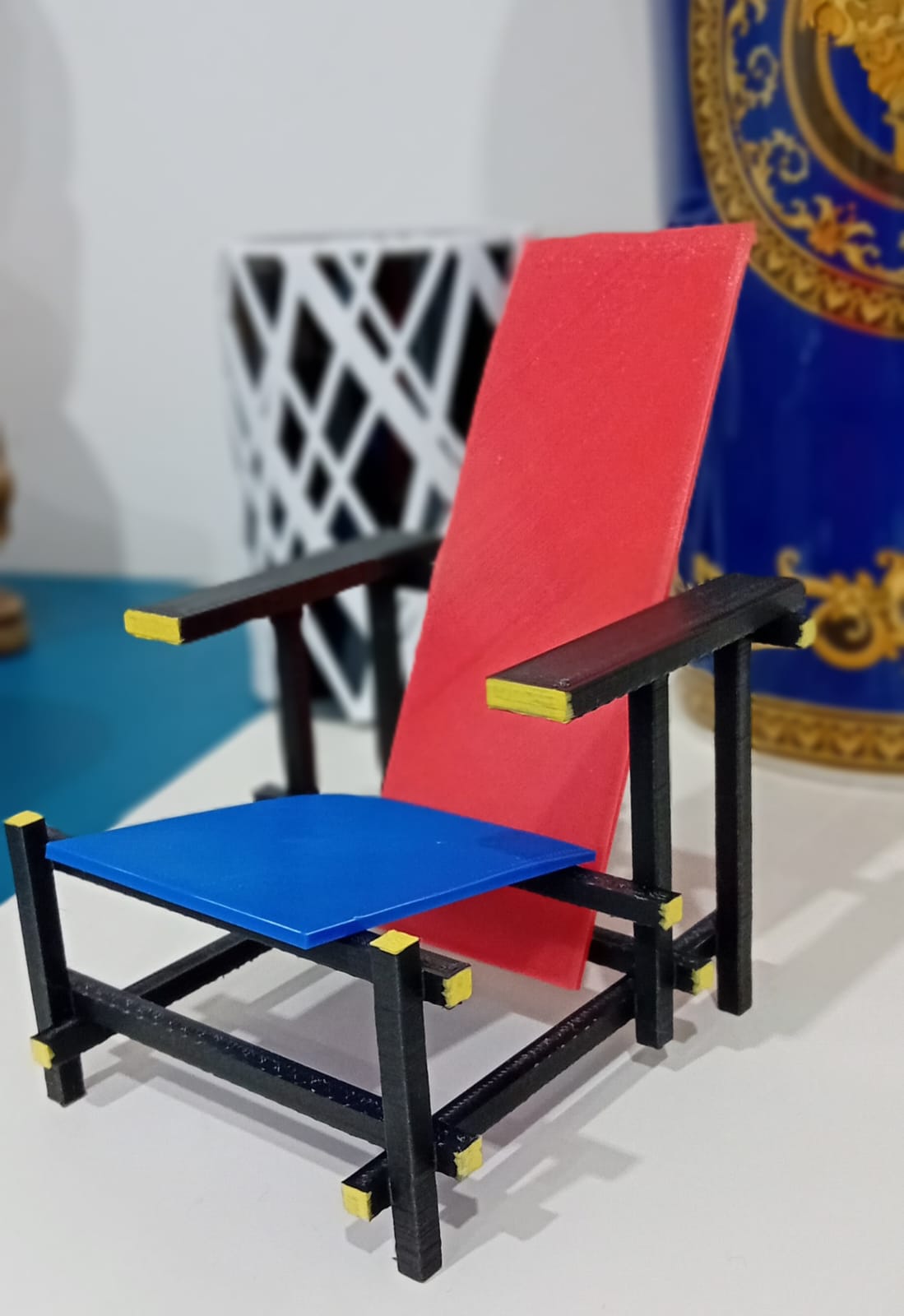 Rood-blauwe stoel - Sedia rossa e blu Rietveld