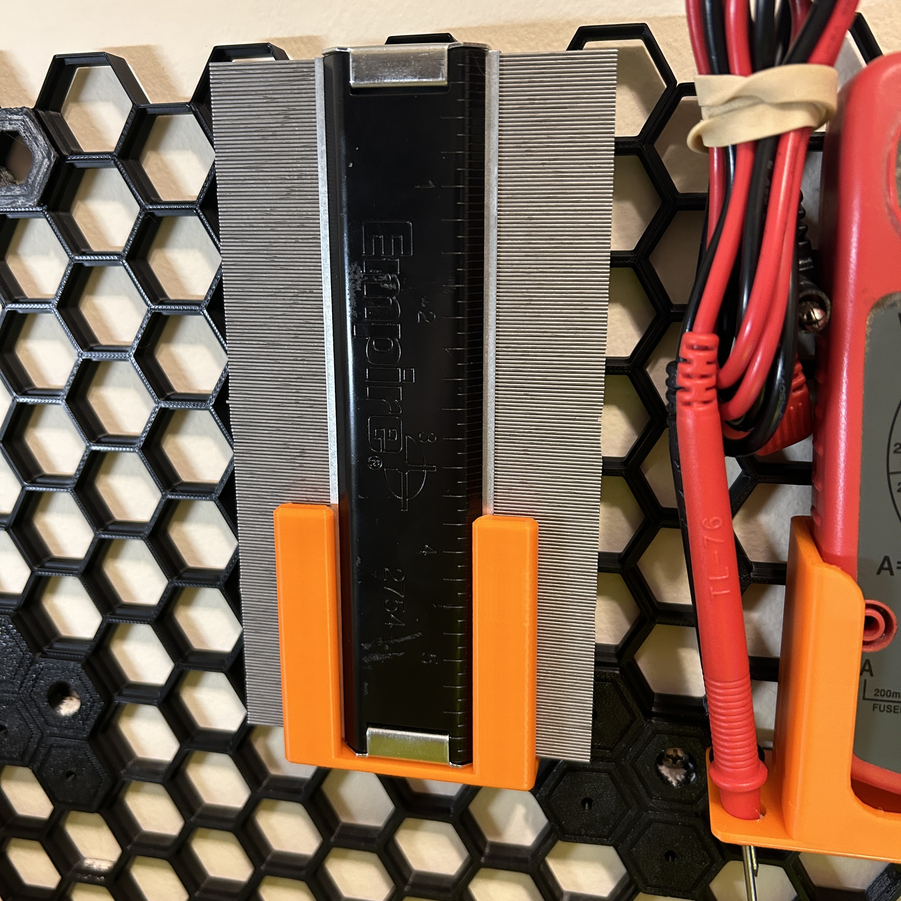 Profile Gauge Holder for Honeycomb Wall