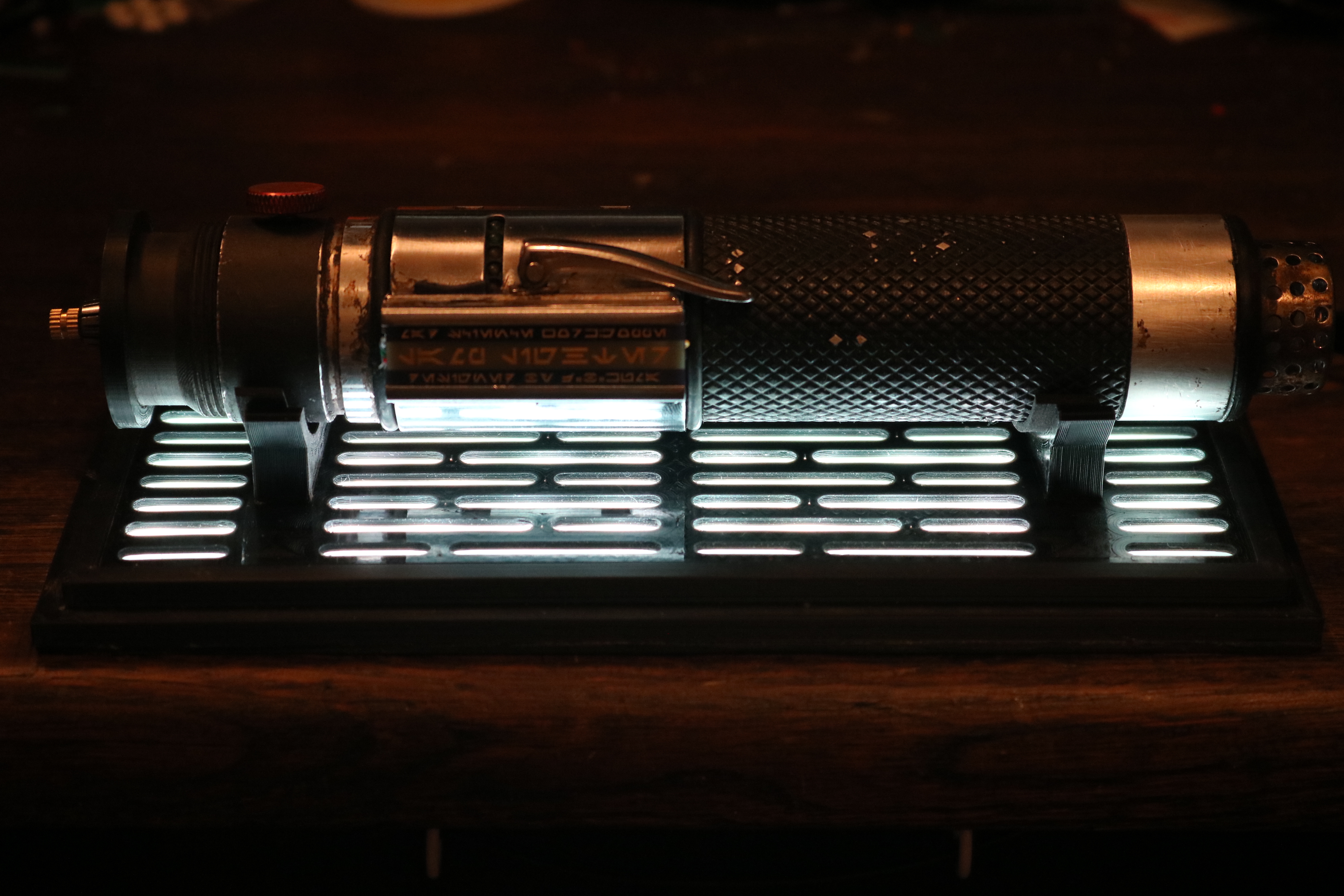 Simple Printable Lightsaber Stand