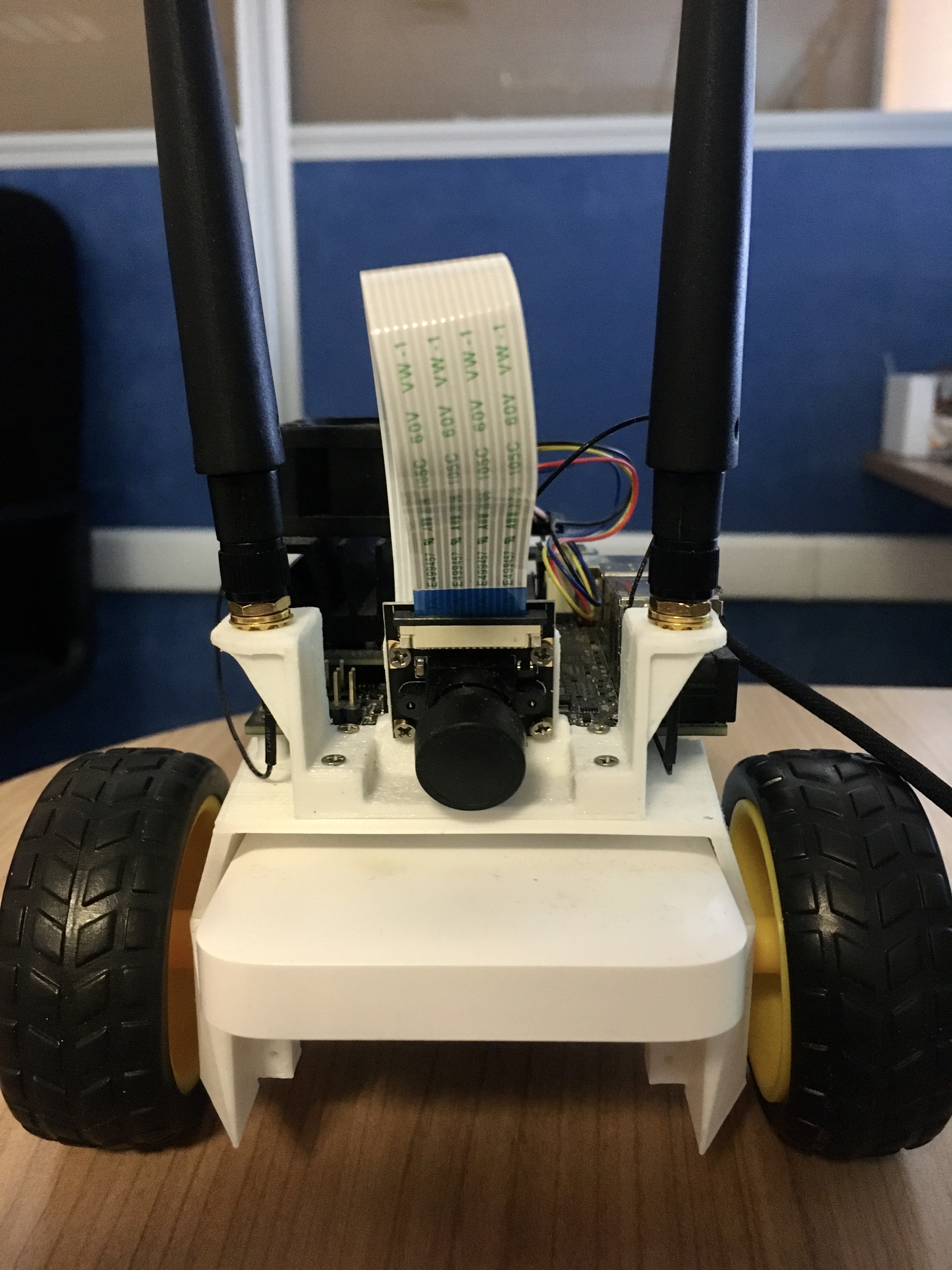 Nvidia JetBot Camera mount together with antennas support